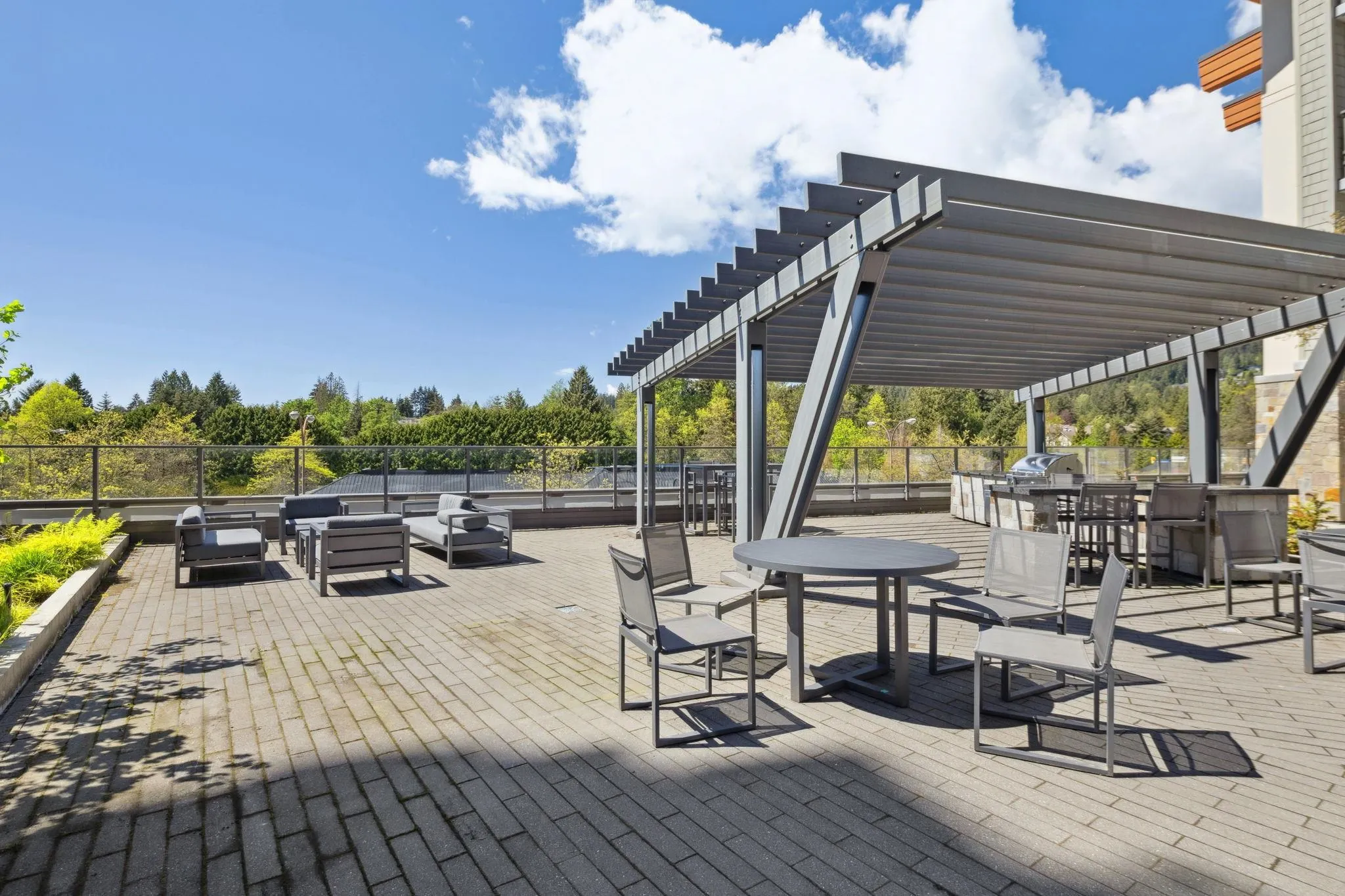 609 2780 Valley Centre Avenue