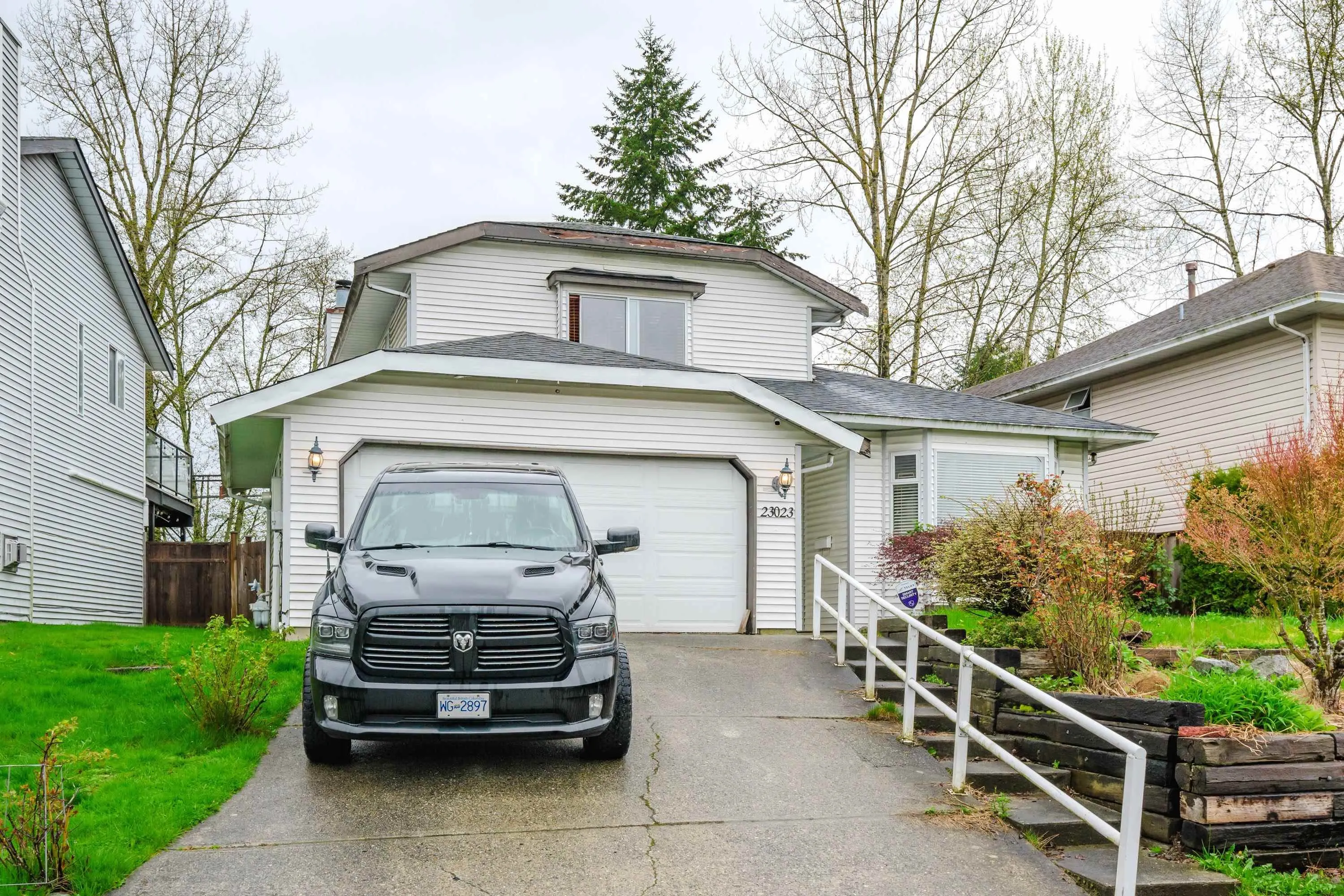23023 Olund Crescent