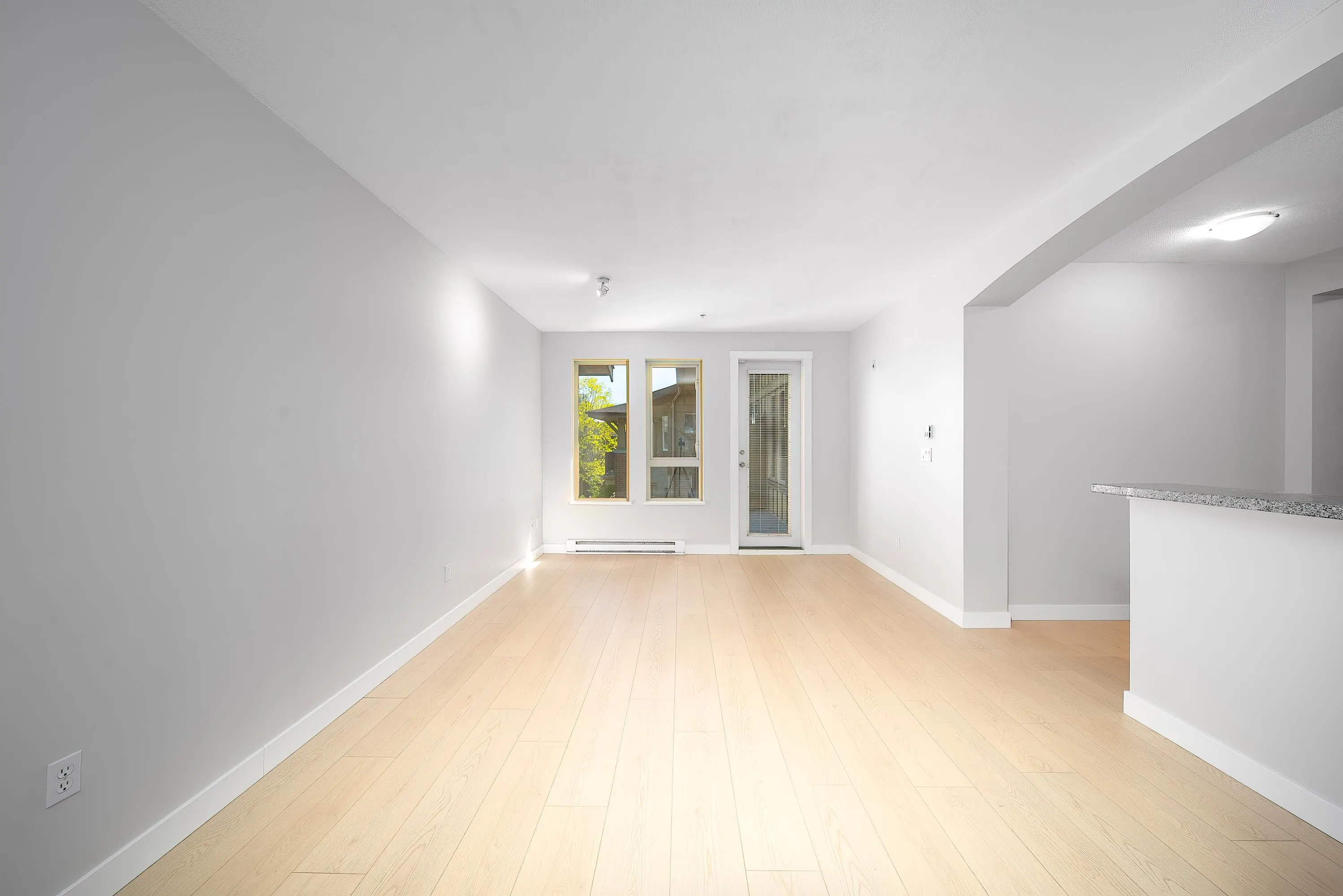 5403 5111 Garden City Road