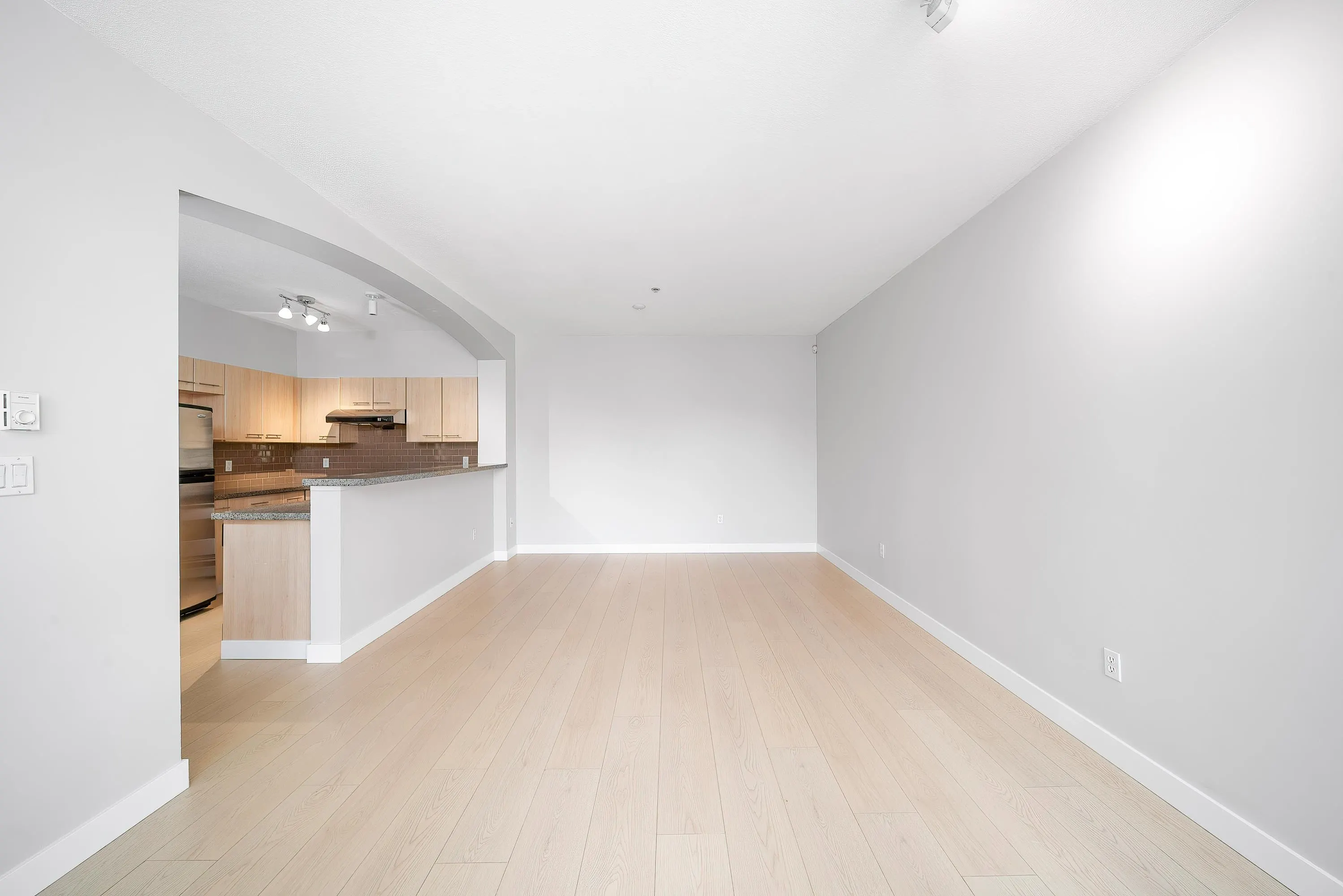 5403 5111 Garden City Road