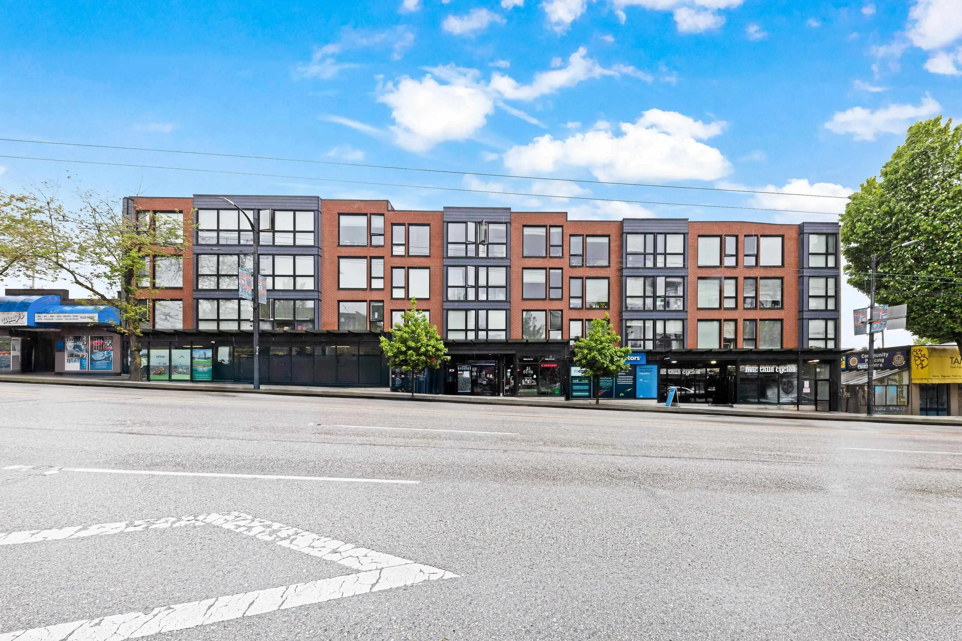 207 2636 E Hastings Street