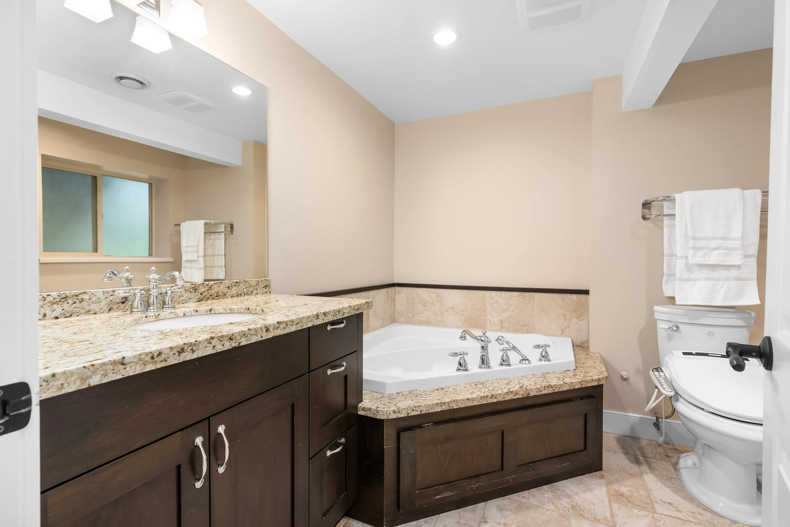 4793 Capilano Road