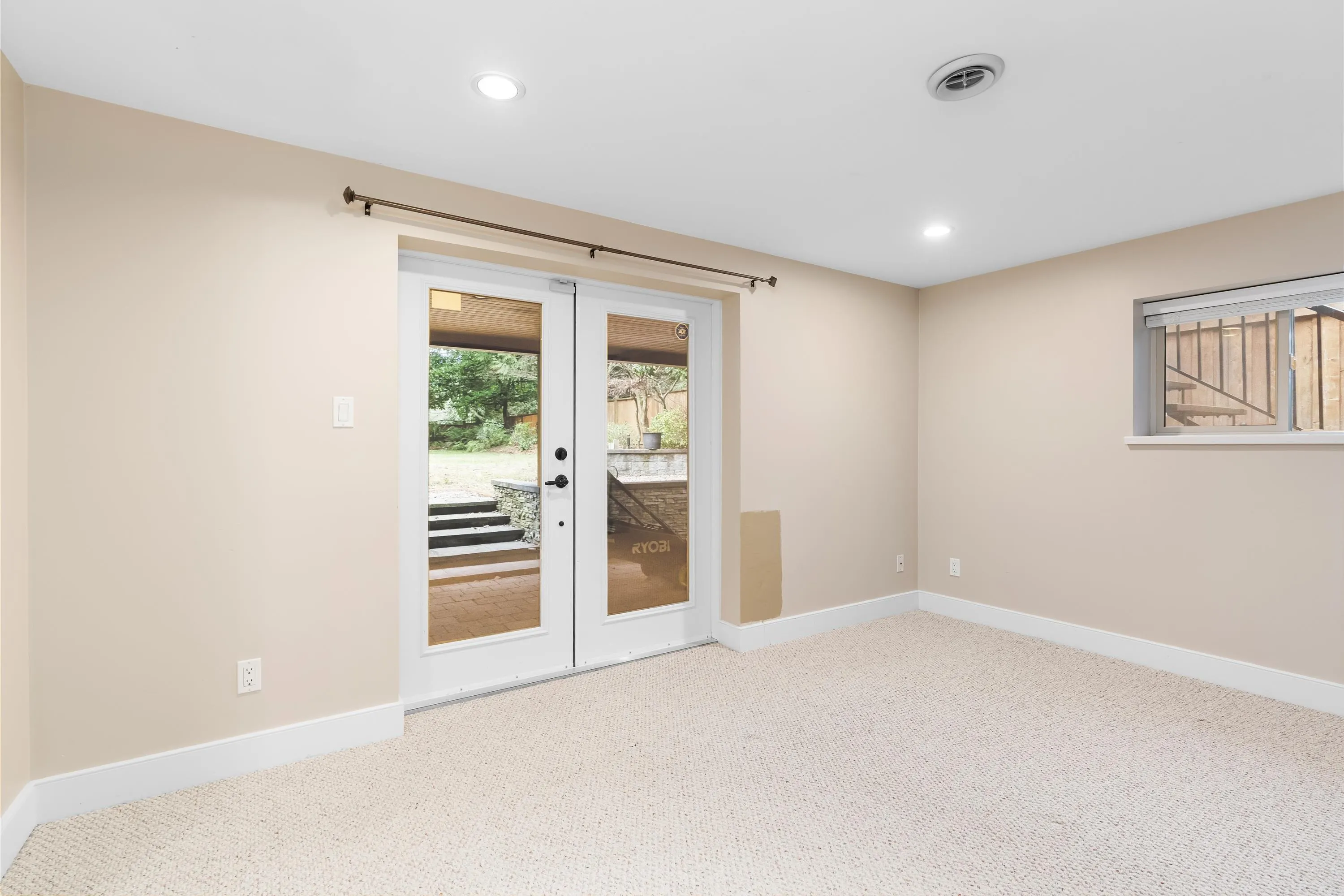 4793 Capilano Road