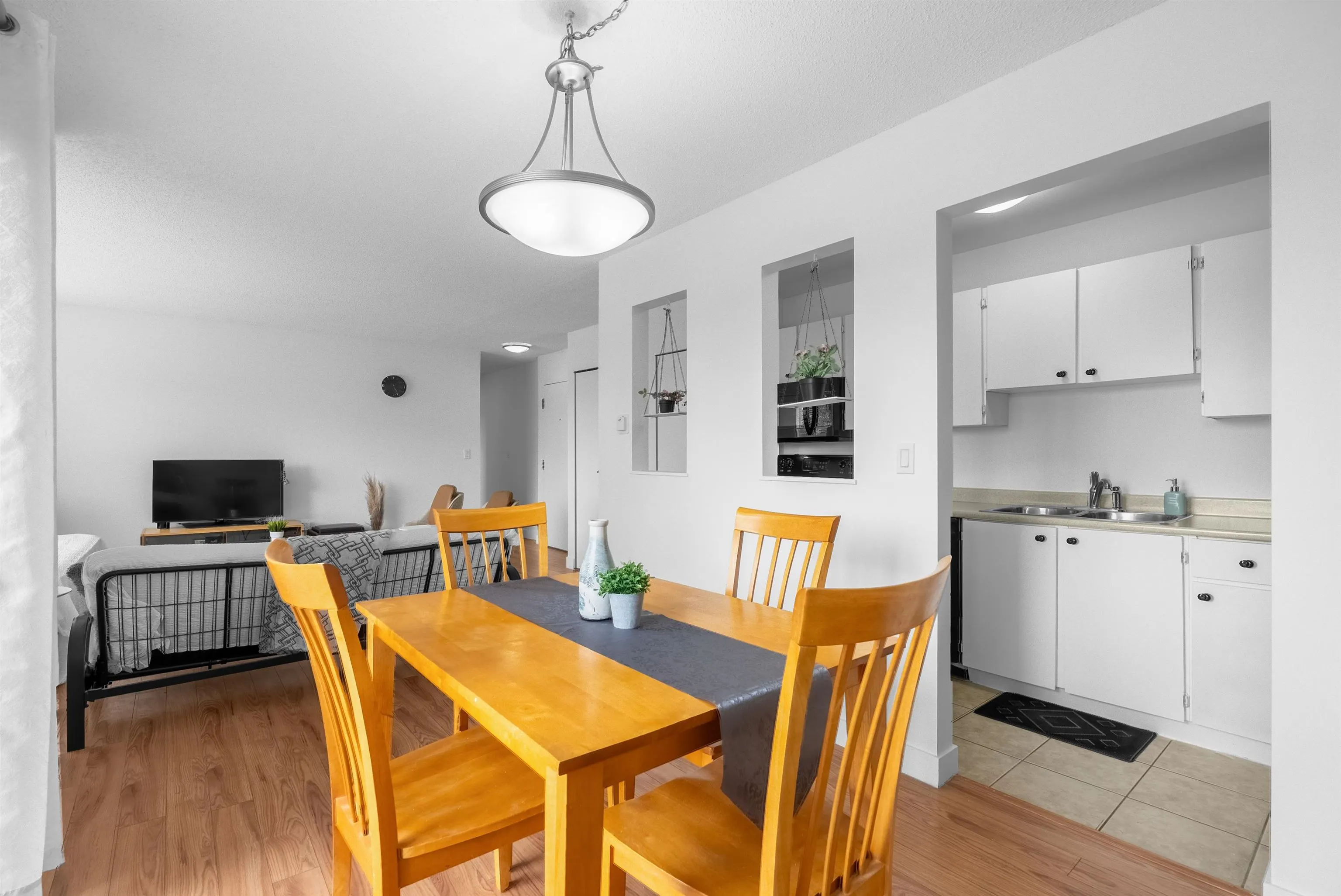 308 5664 200 Street