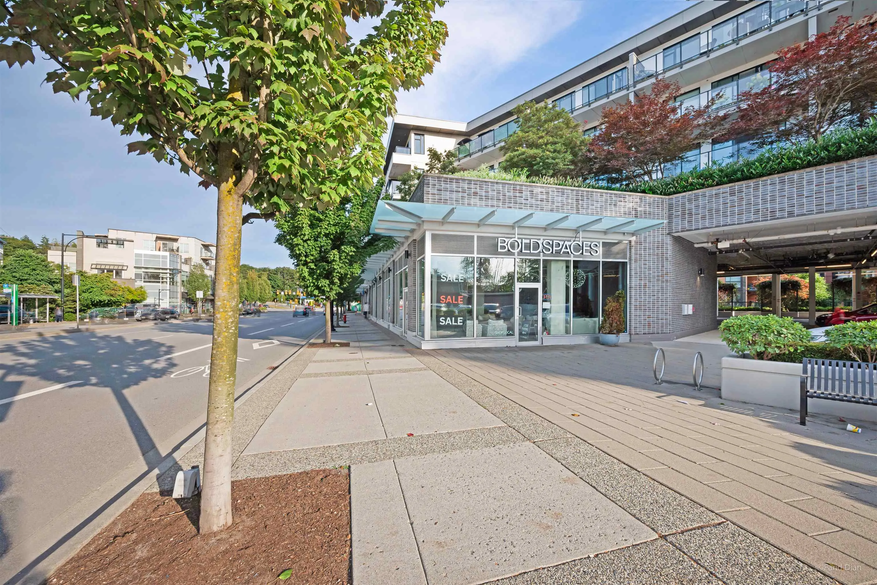 303 725 Marine Drive