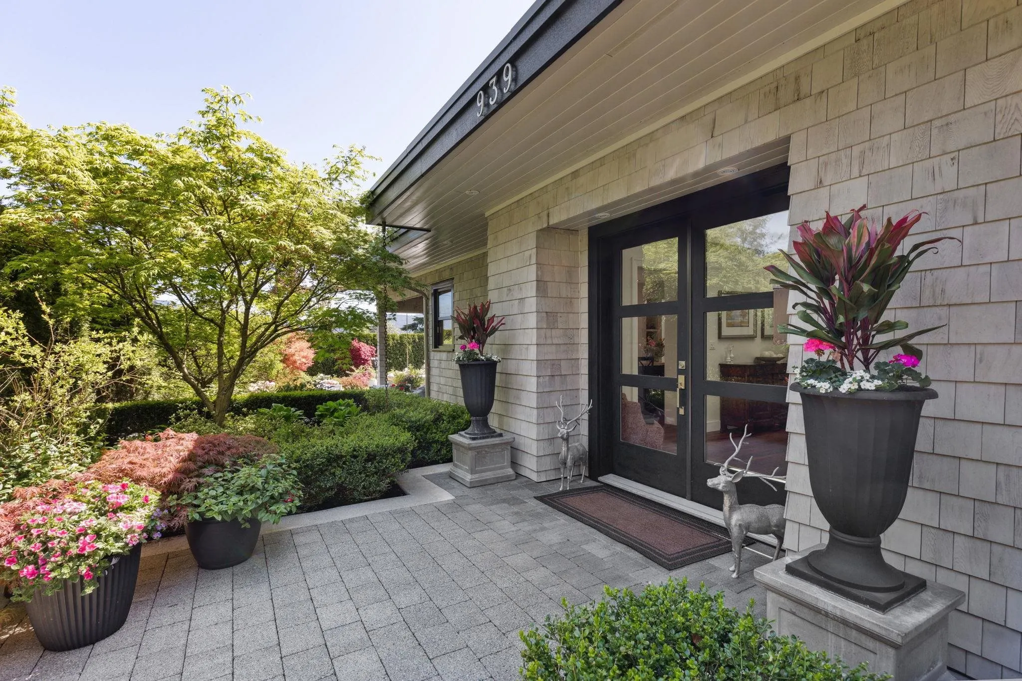 939 Friar Crescent