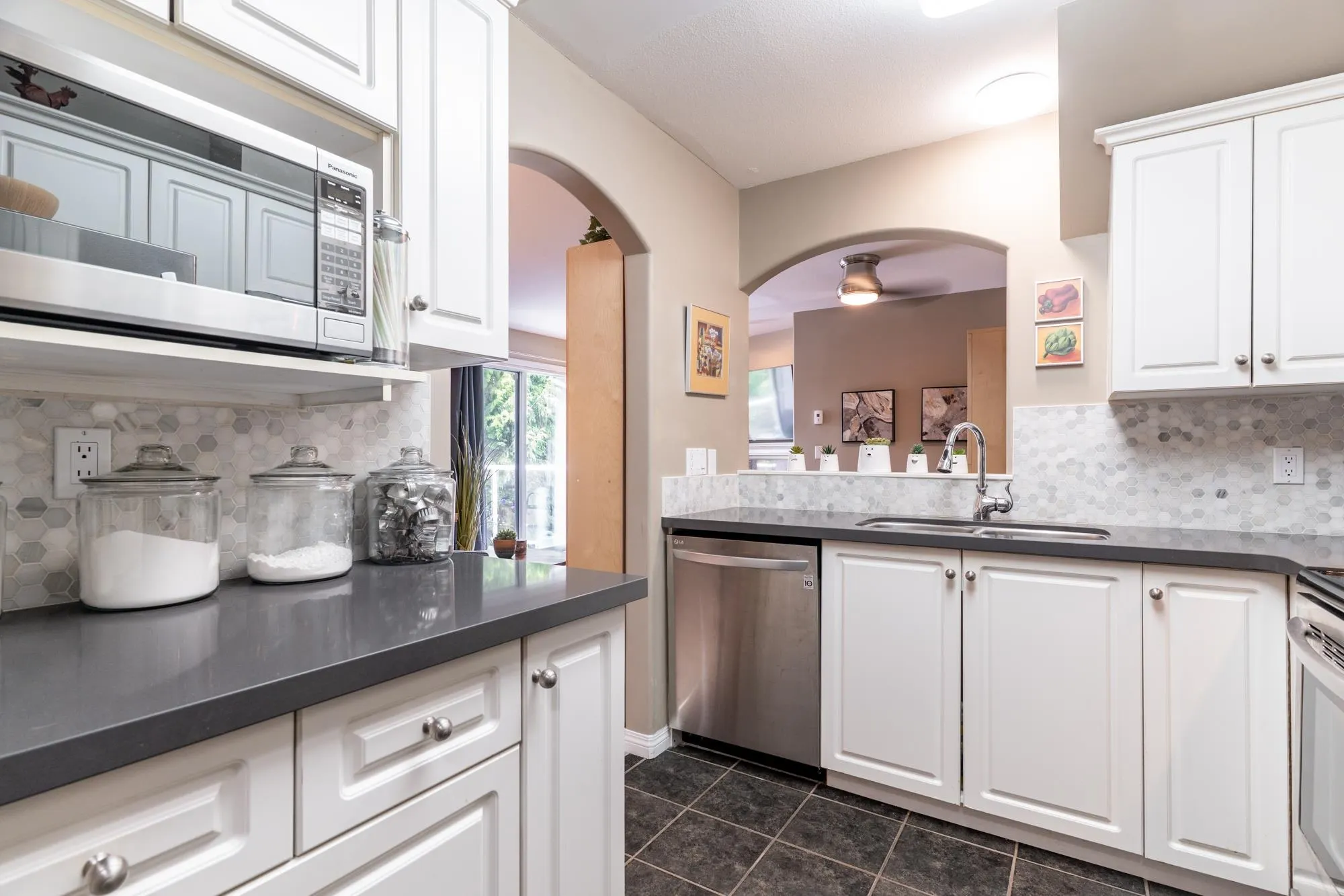 301 3128 Flint Street