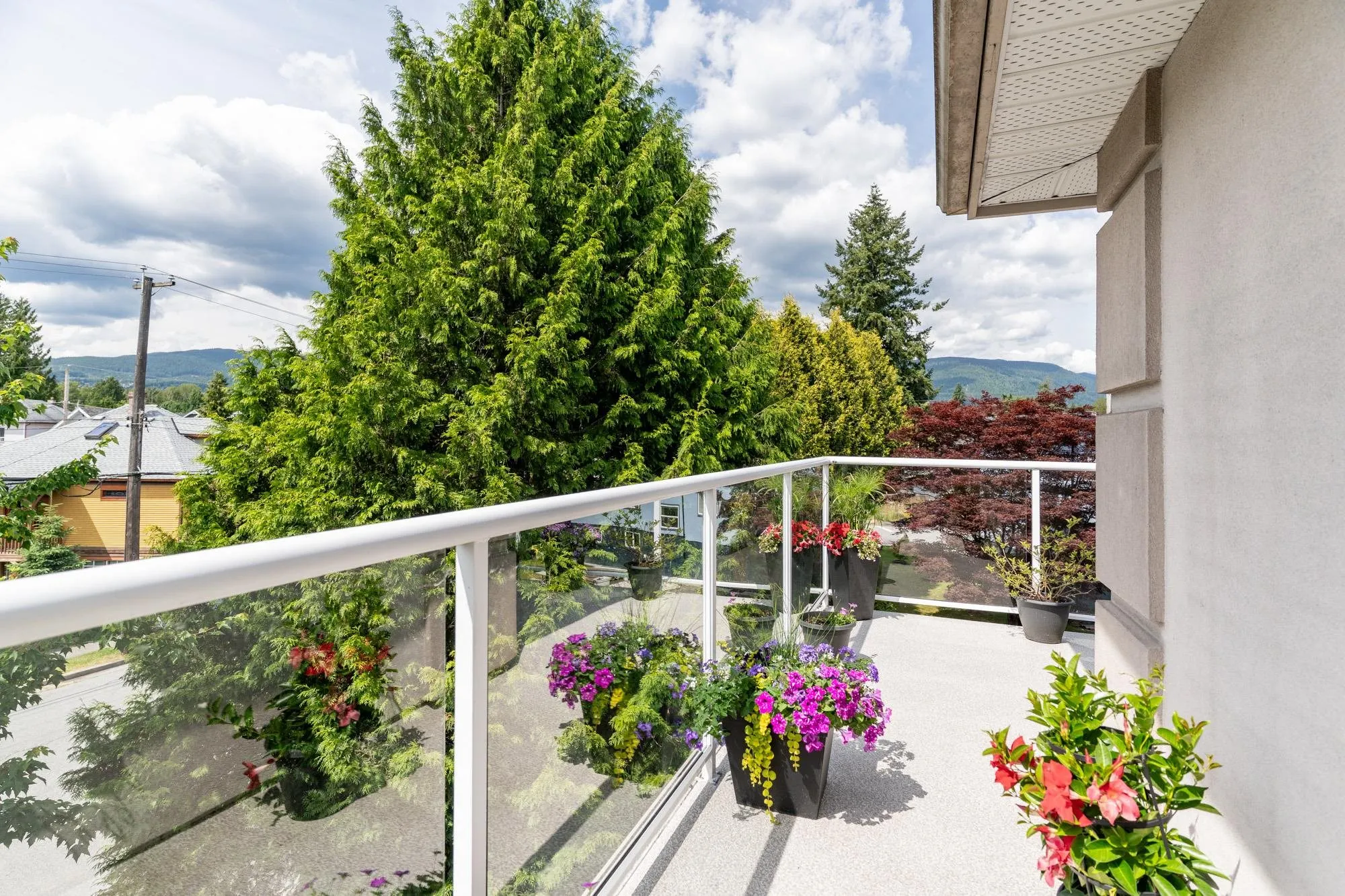 301 3128 Flint Street