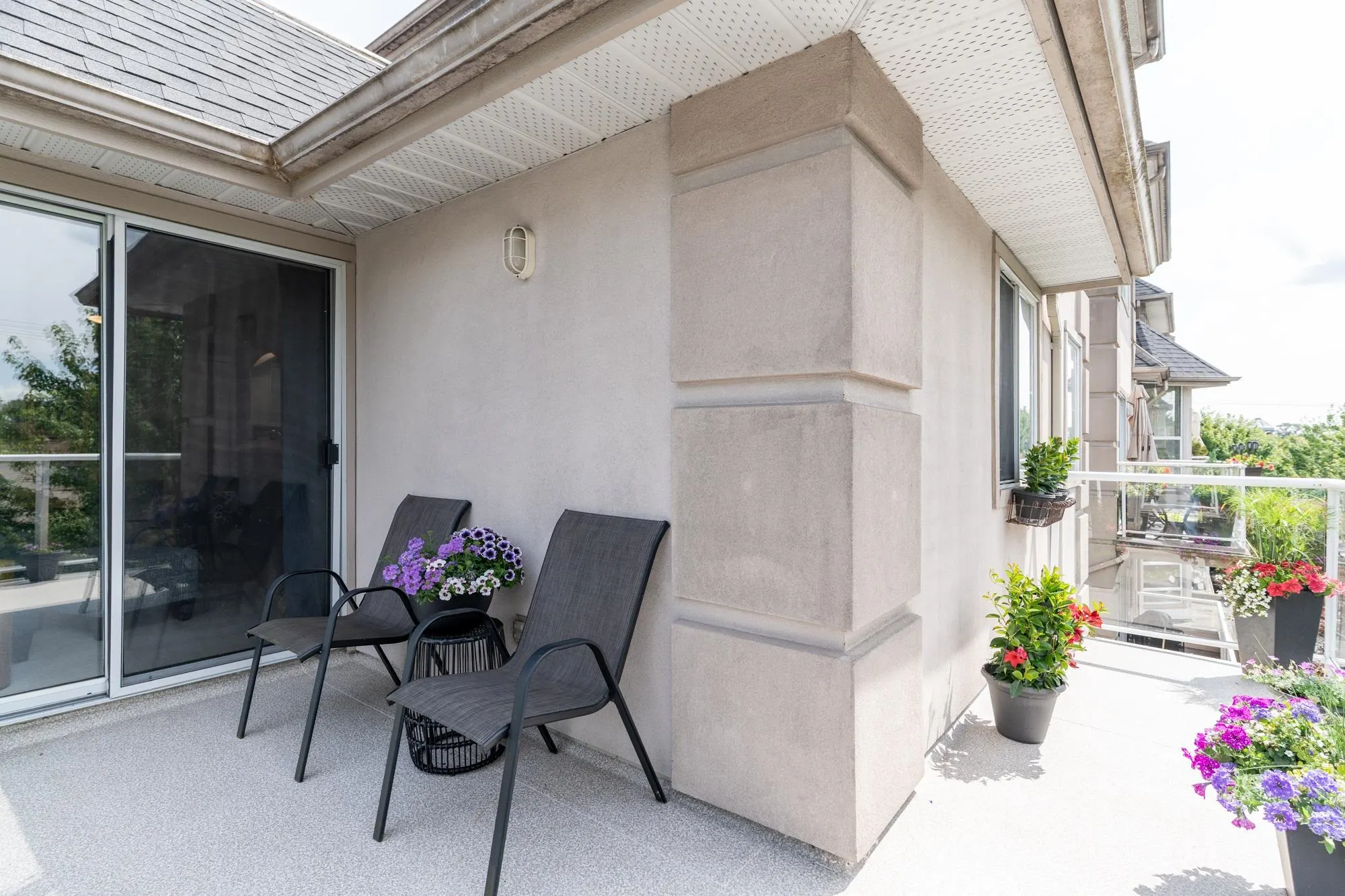 301 3128 Flint Street