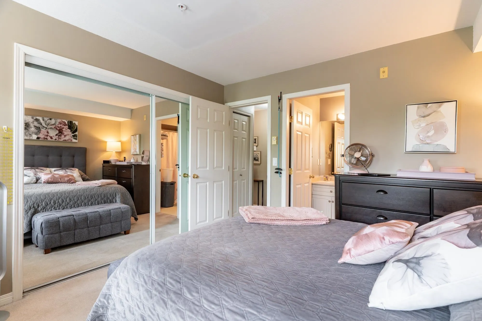 301 3128 Flint Street