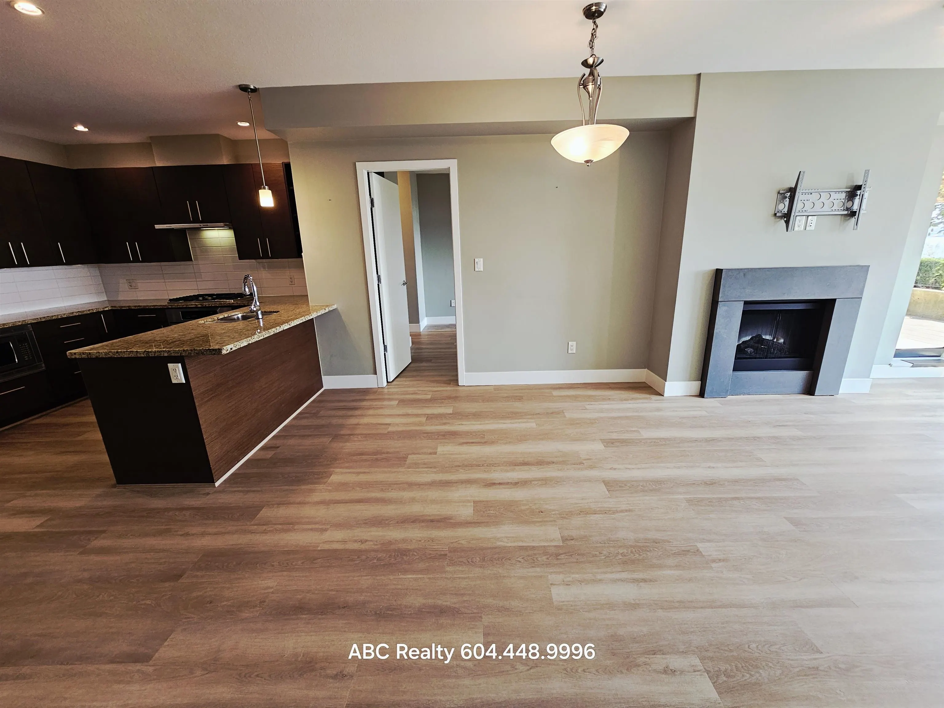 1FL 14300 Riverport Way