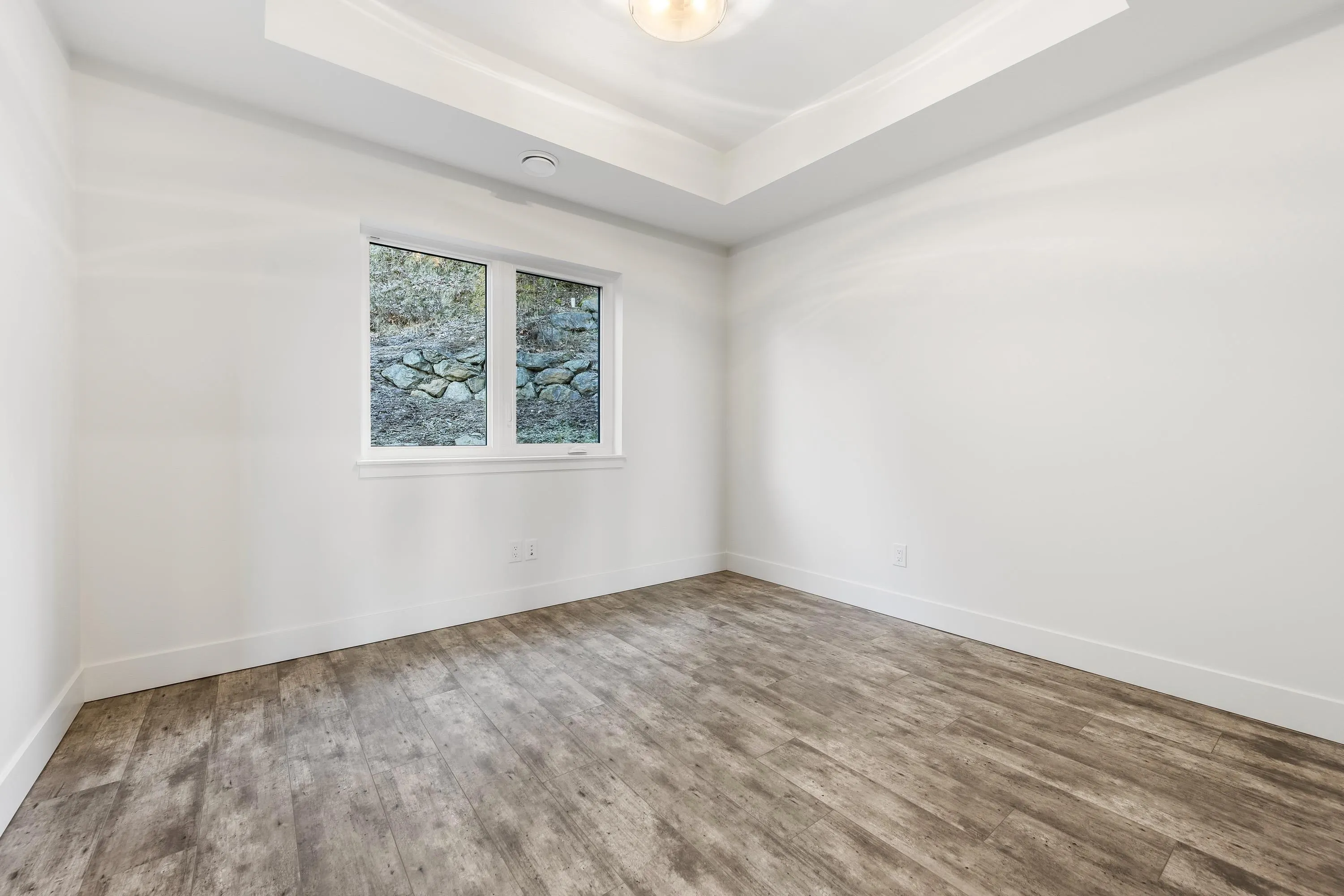 5504 Maclachlan Place
