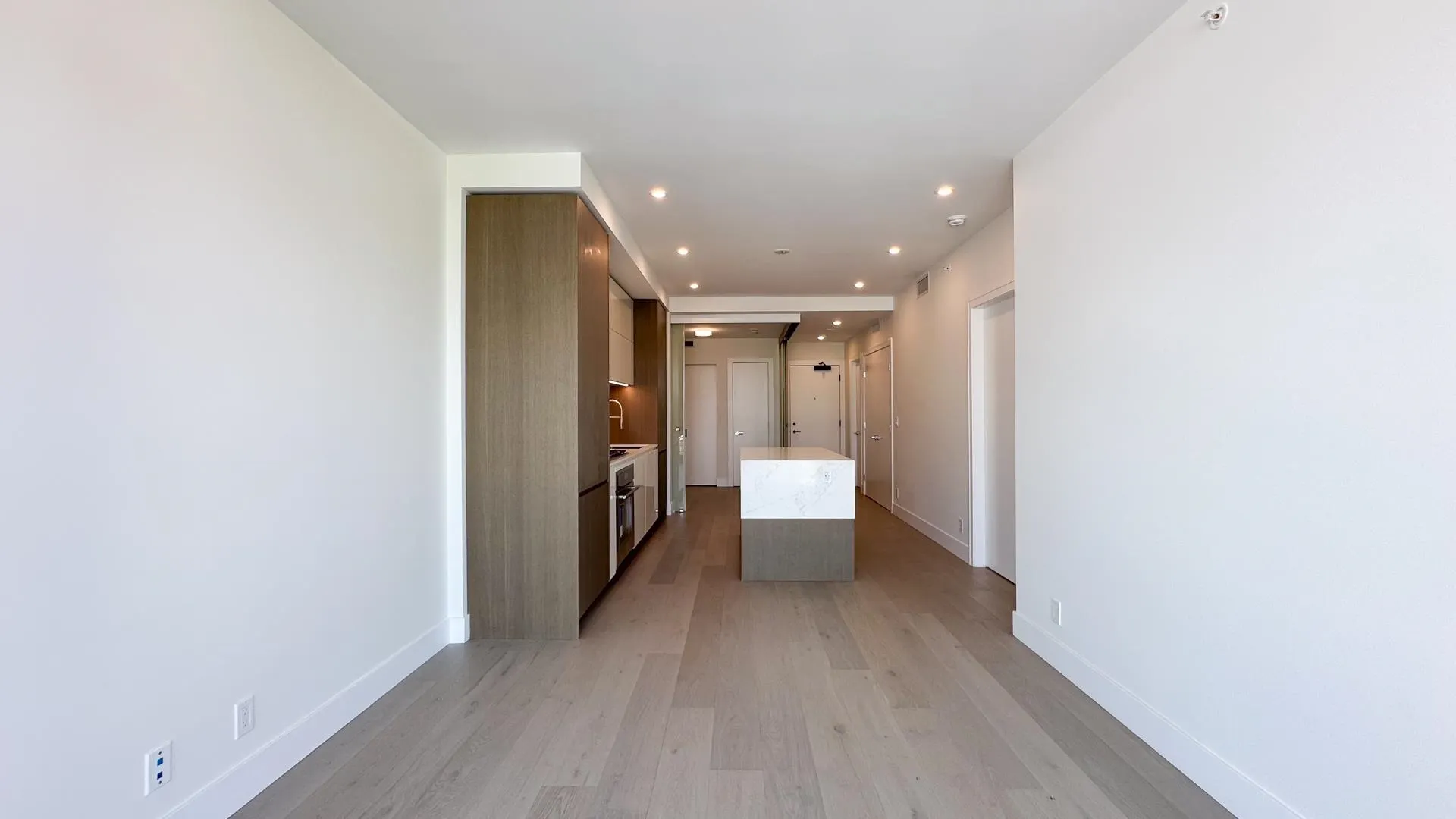 408 1342 Johnston Road
