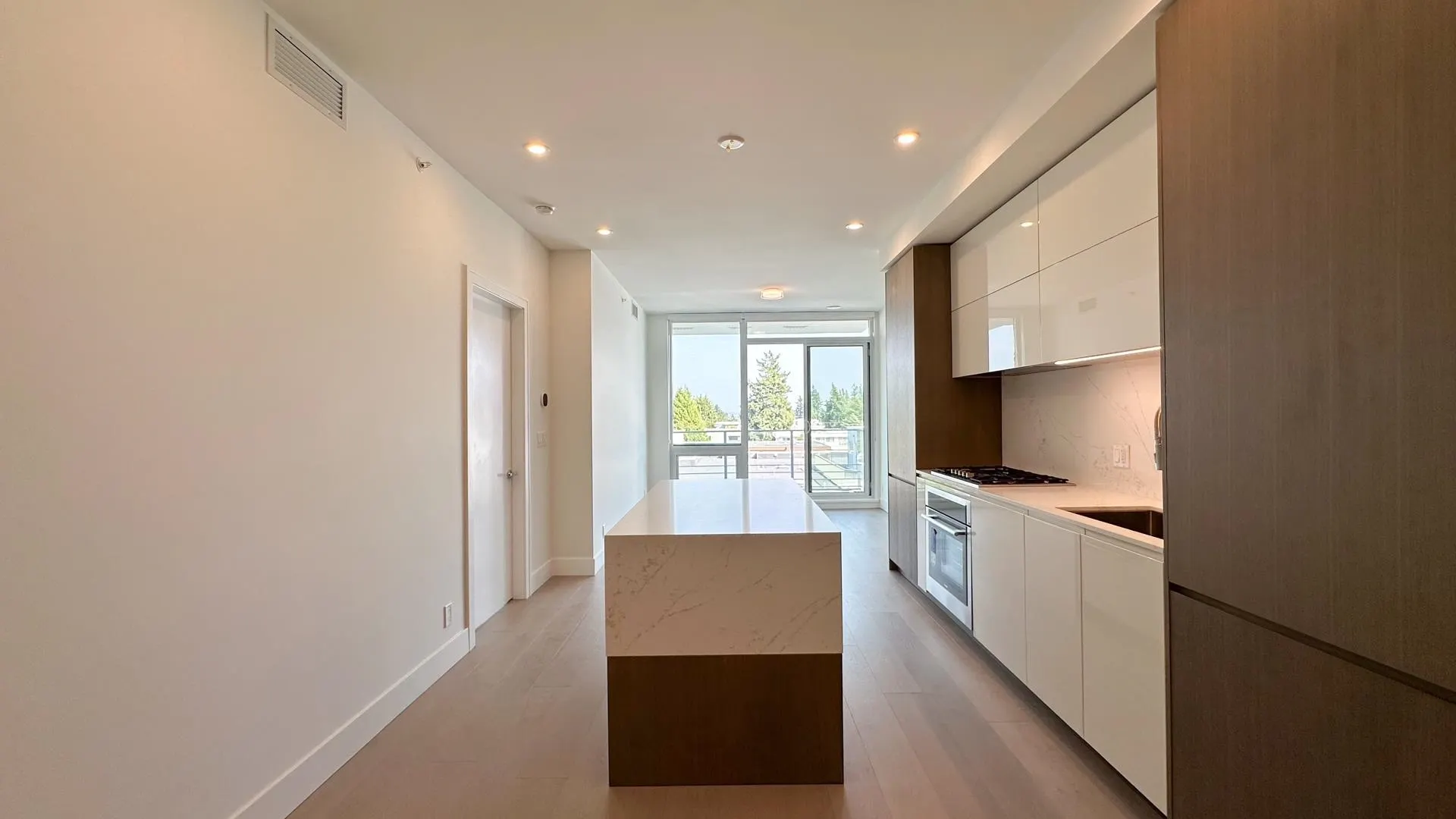408 1342 Johnston Road