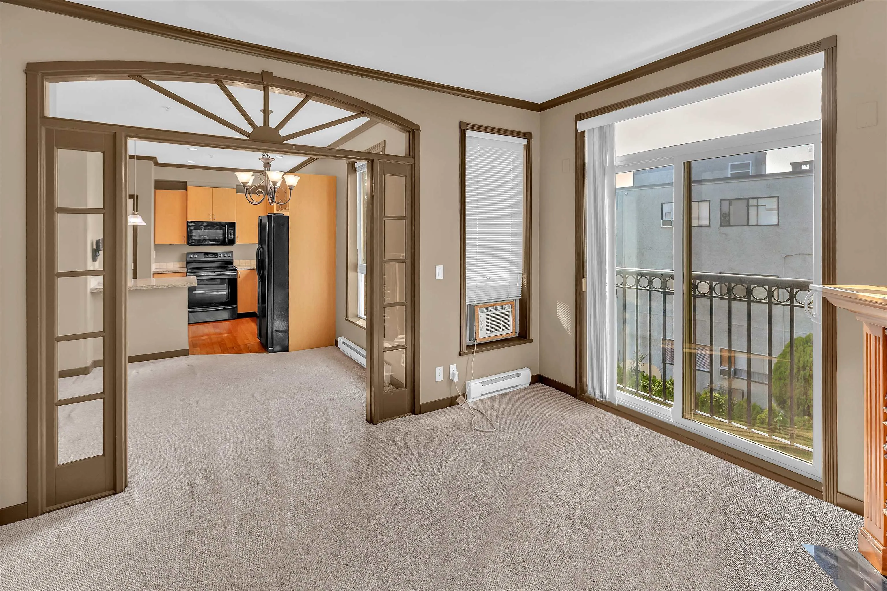 312 33485 South Fraser Way