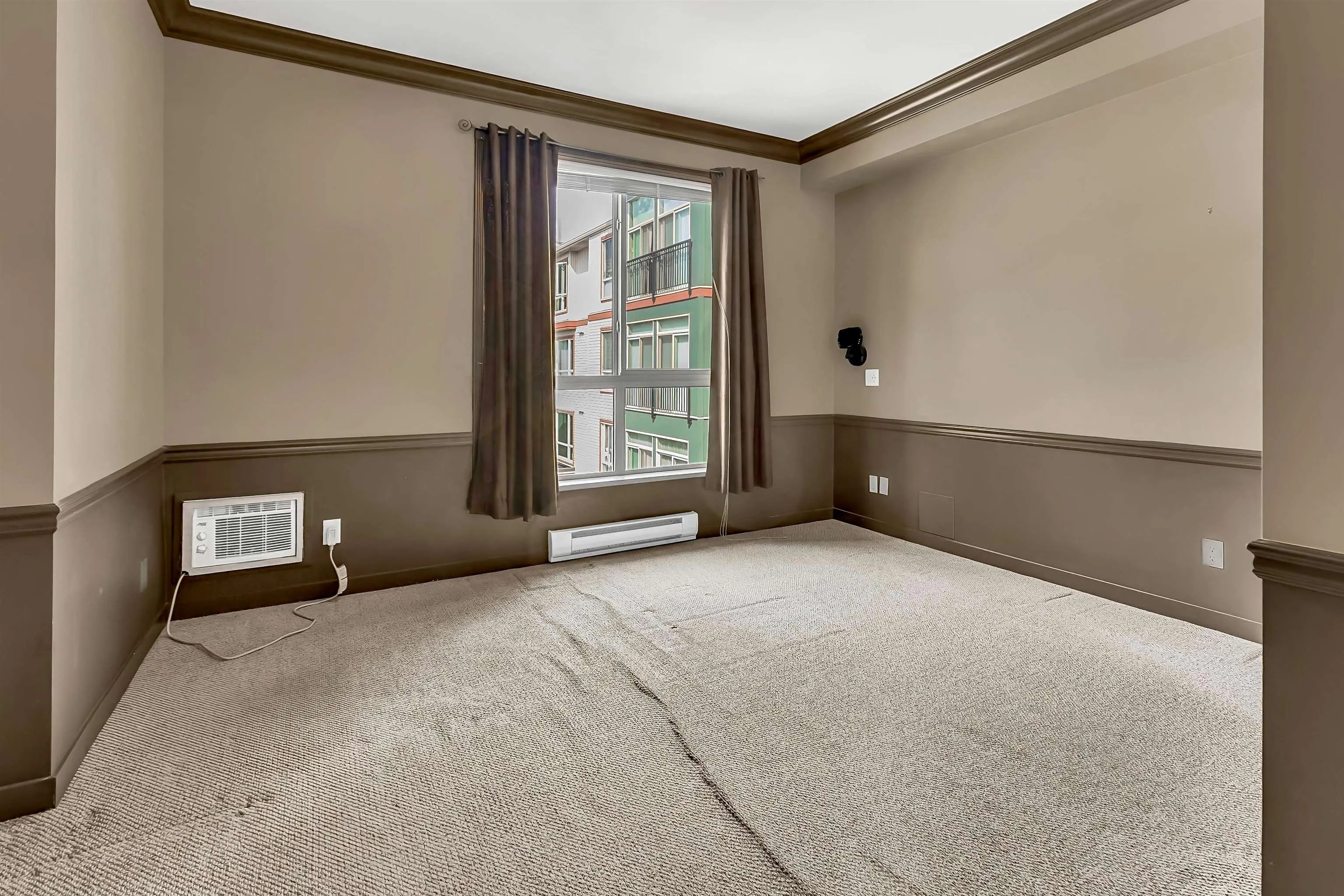 312 33485 South Fraser Way