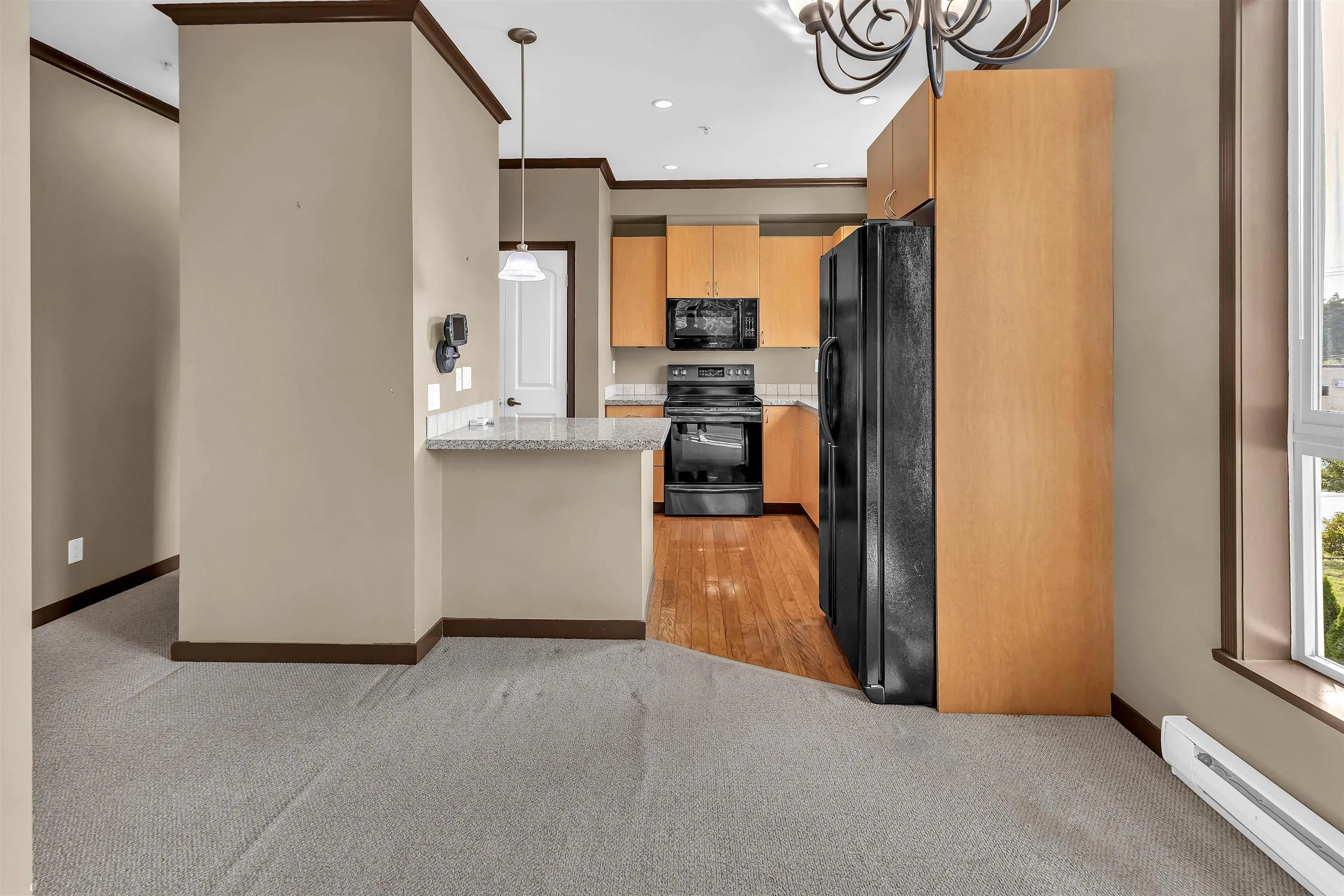312 33485 South Fraser Way