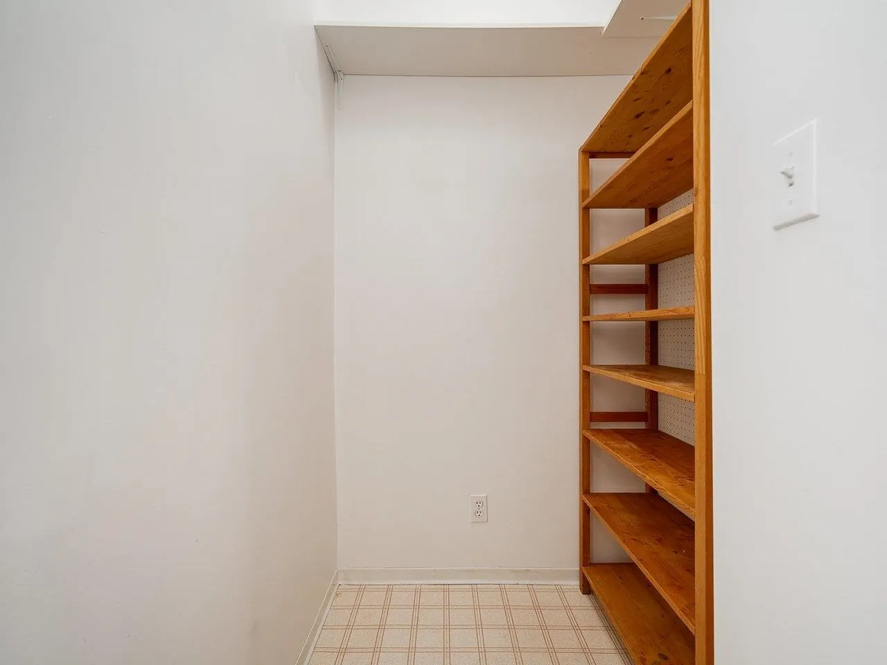 305 4728 53rd Street