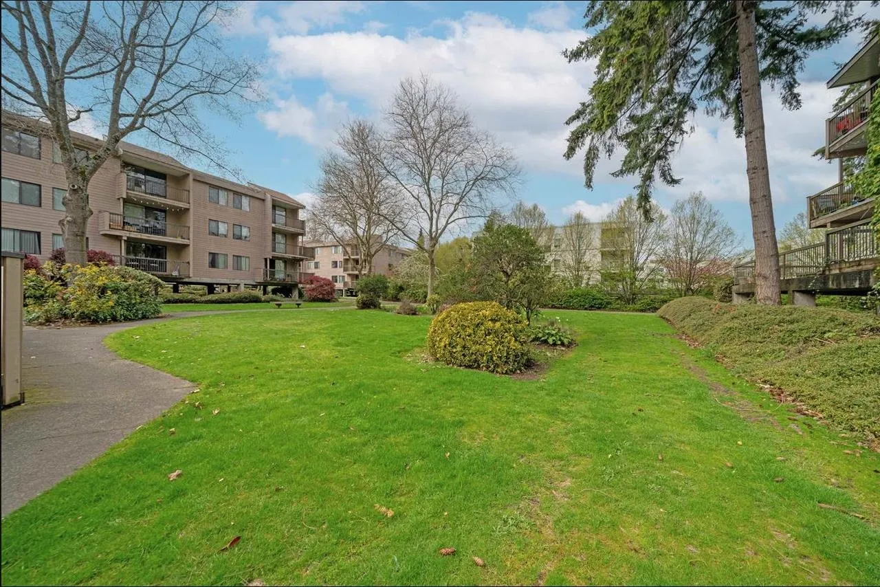 120 8511 Ackroyd Road