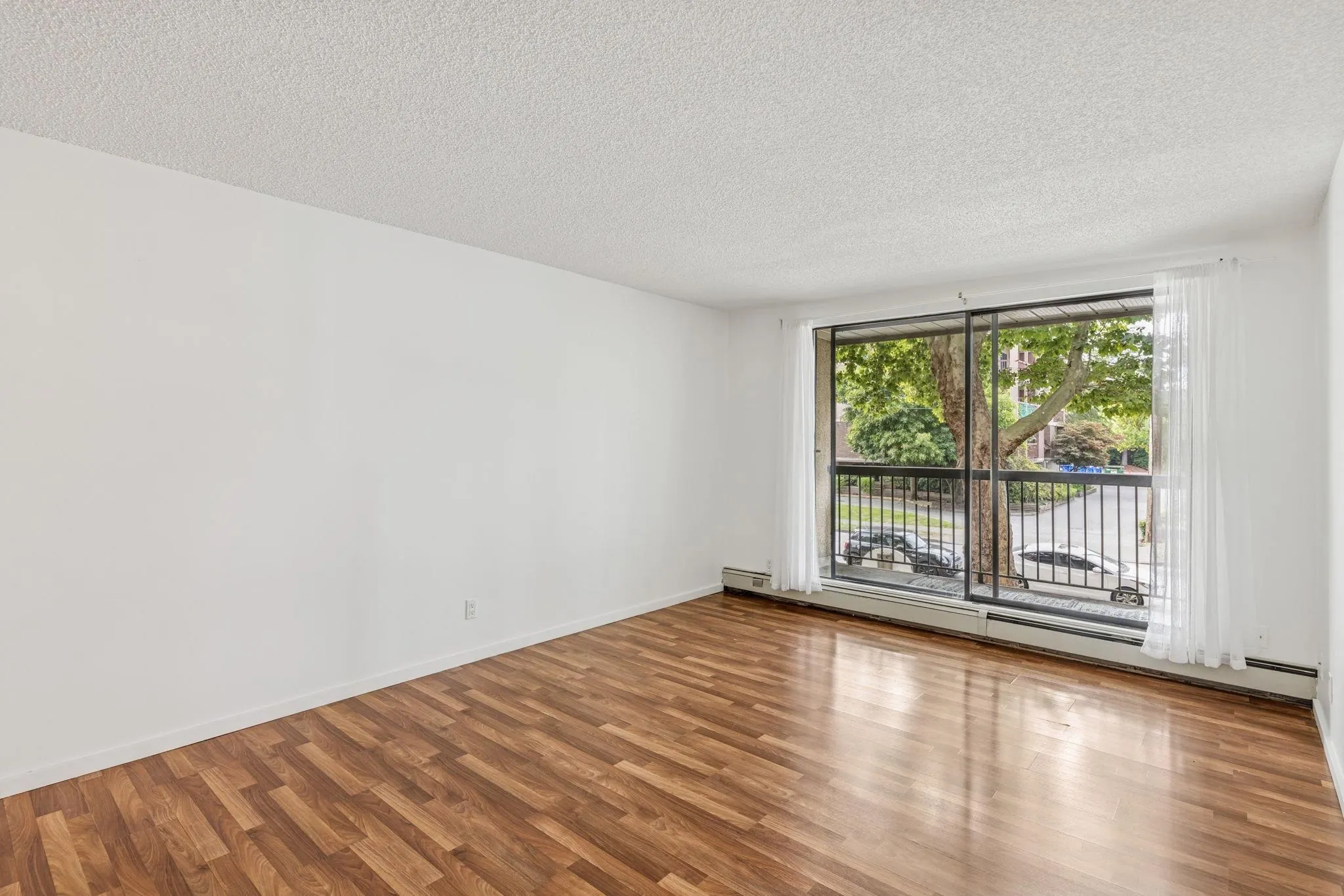 120 8511 Ackroyd Road