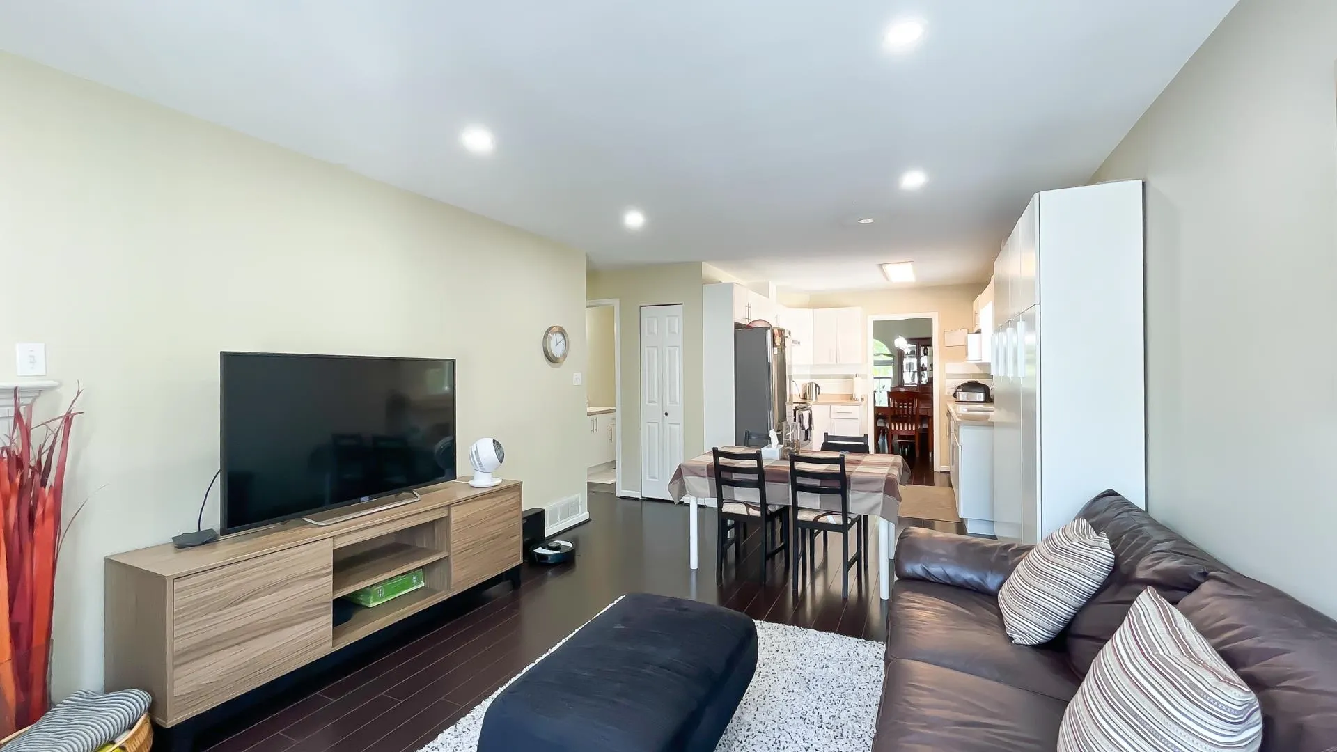 5240 Oliver Drive