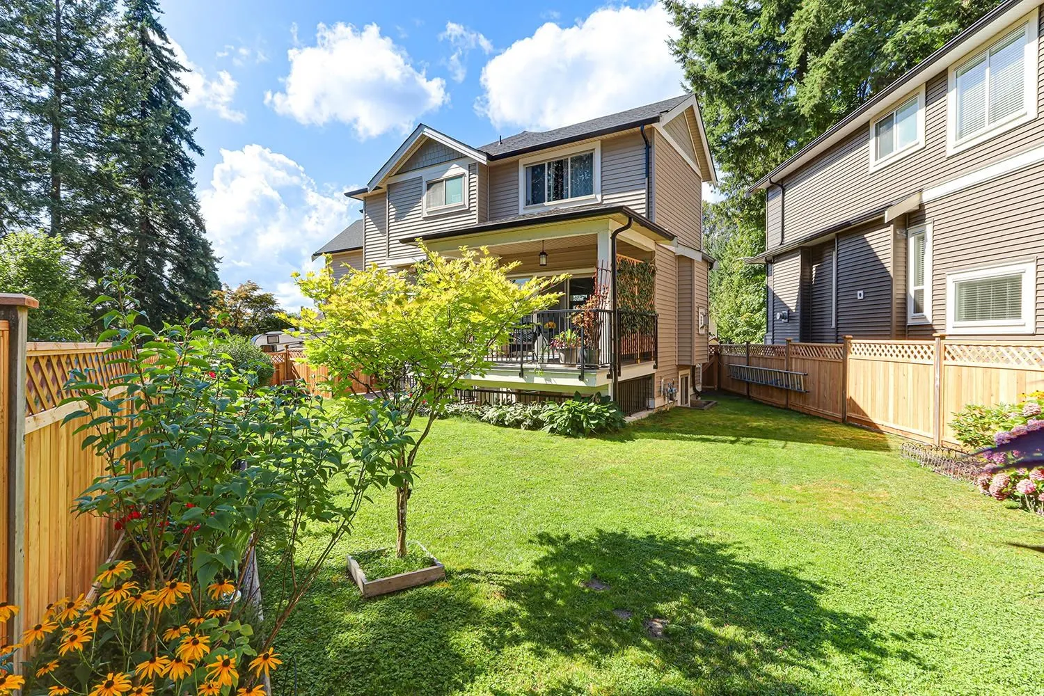 3968 Robin Place