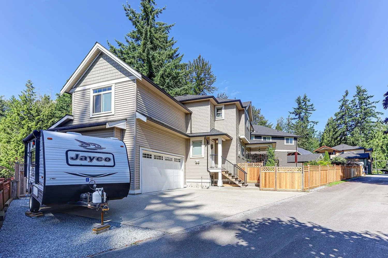 3968 Robin Place