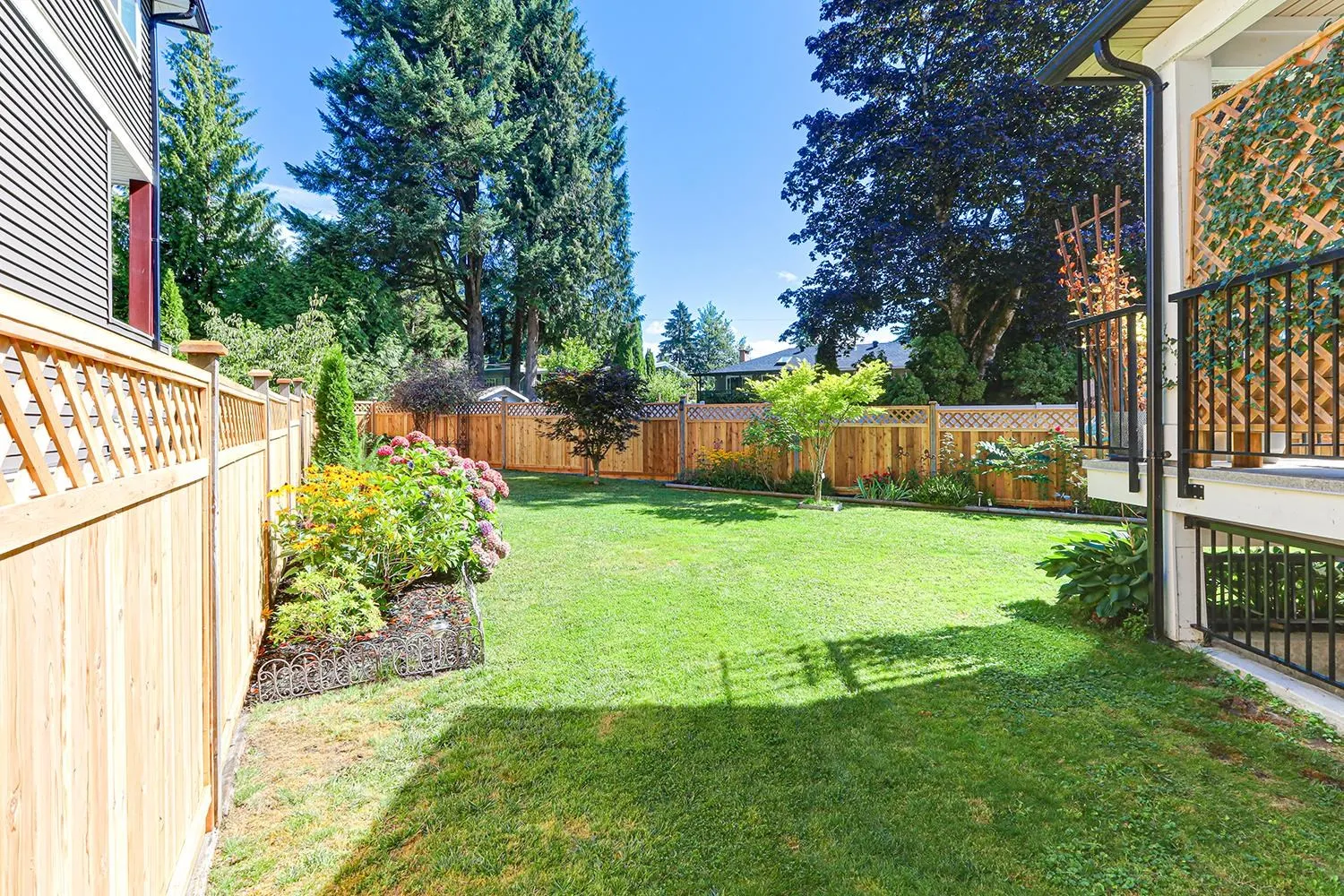 3968 Robin Place
