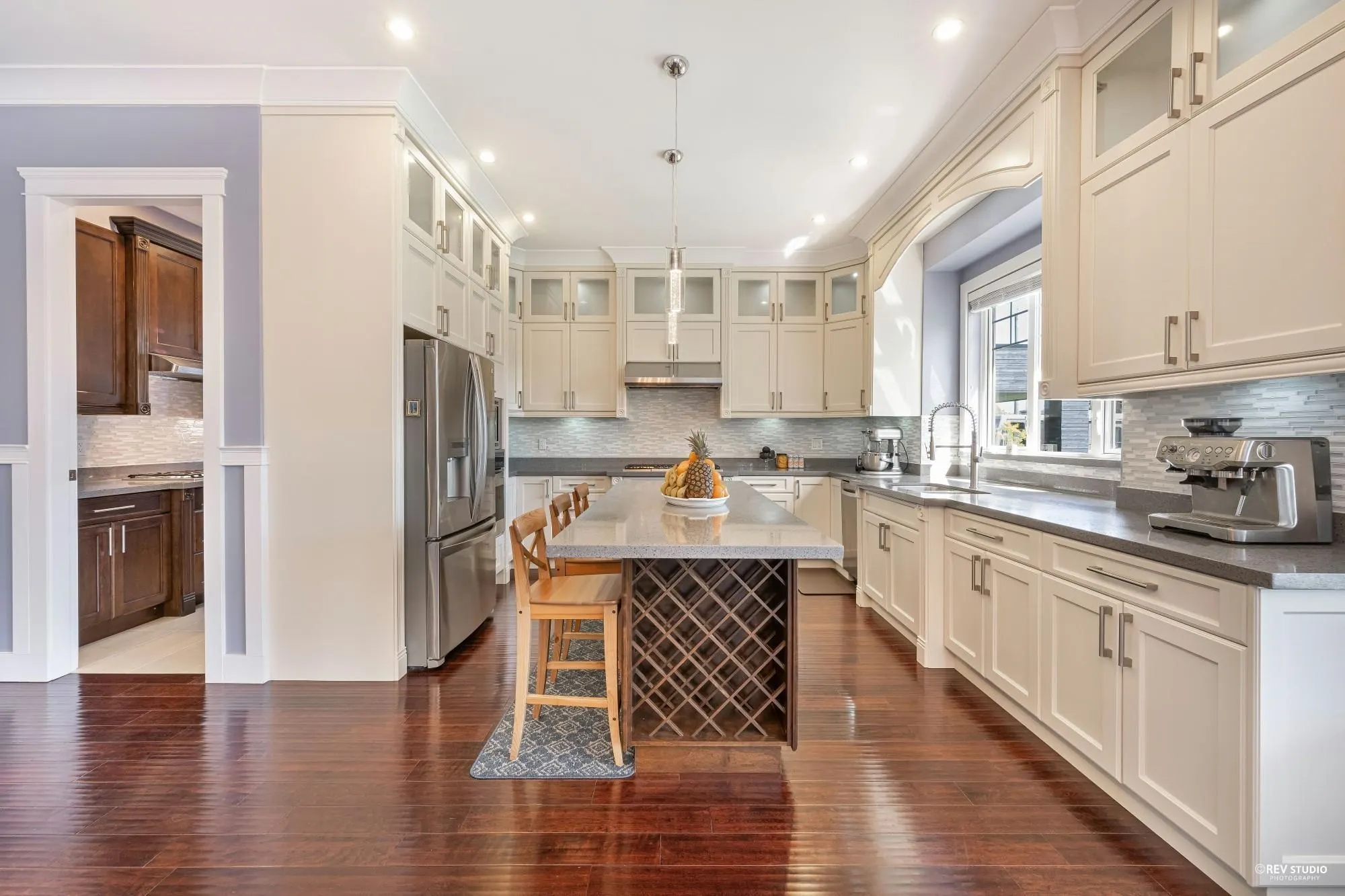 337 E 17th Street