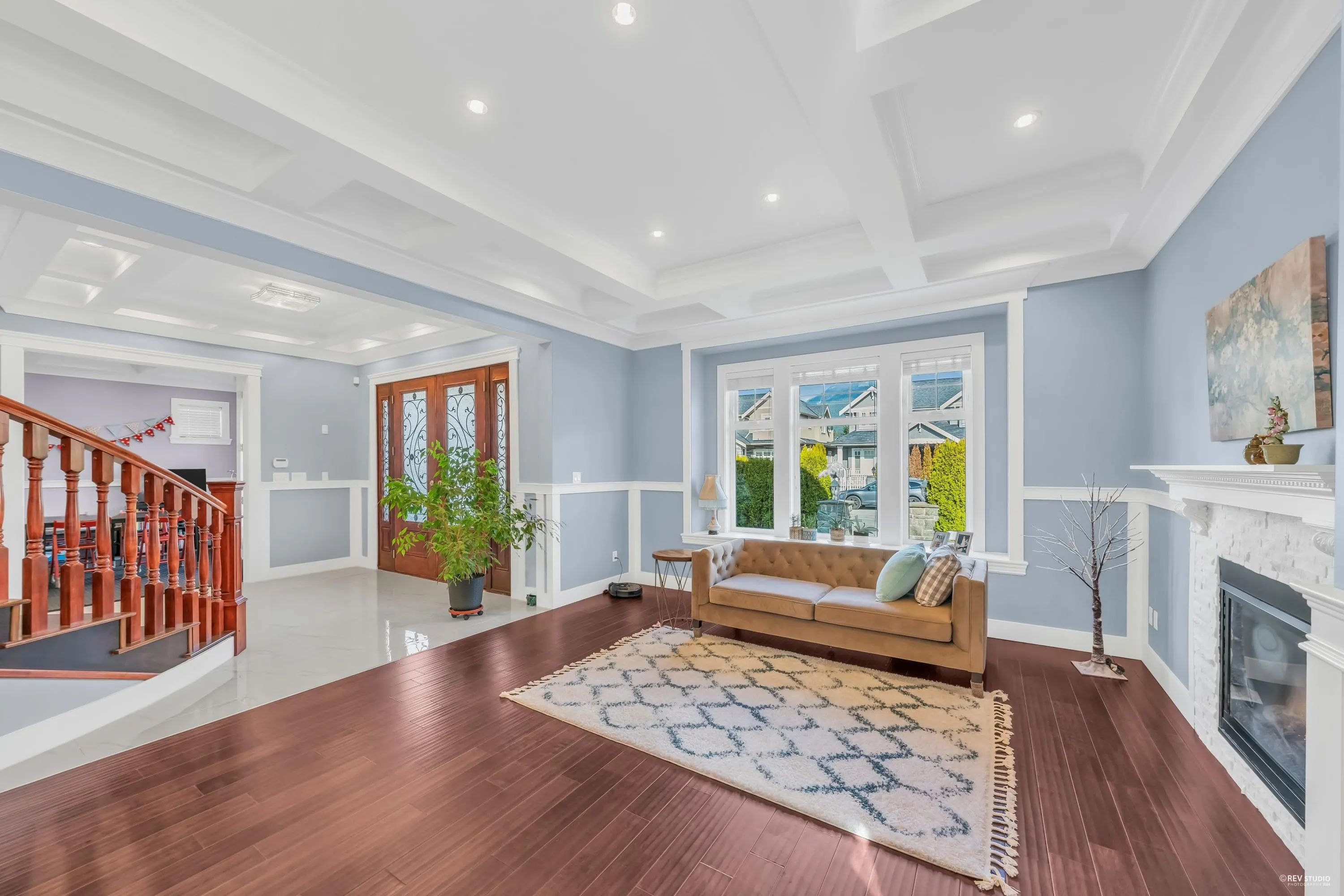 337 E 17th Street