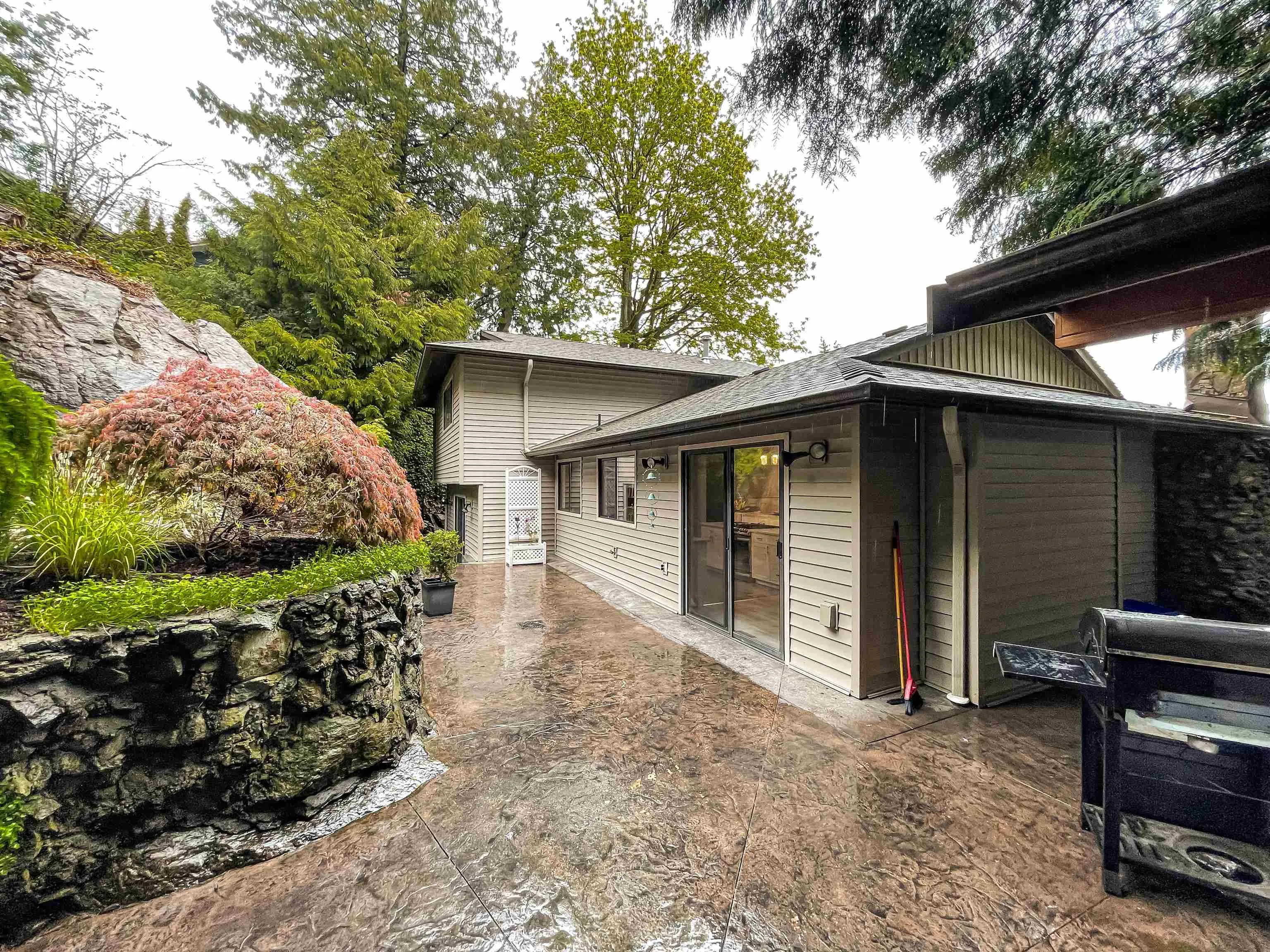 10055 Kenswood Drive