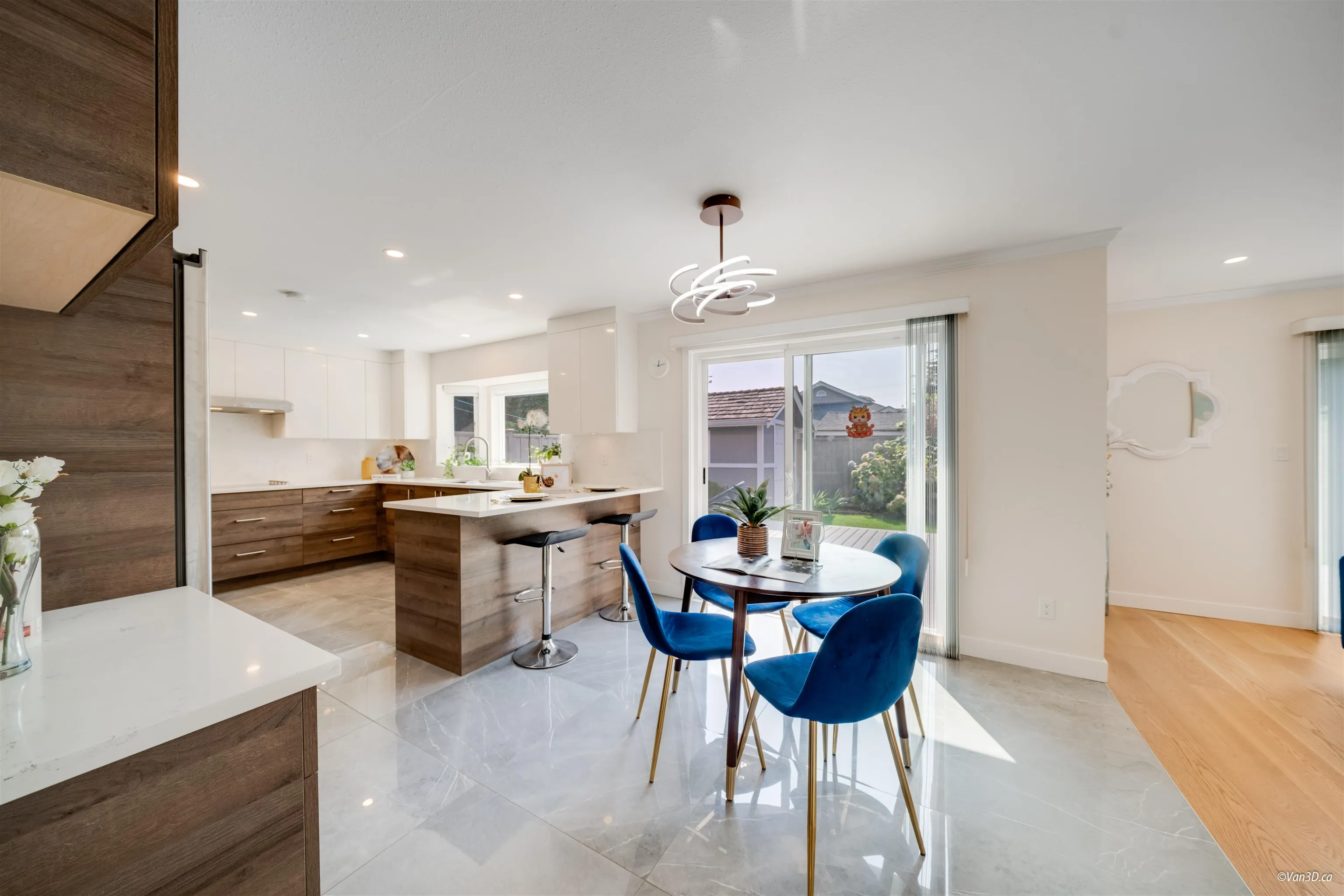 9420 Laka Drive