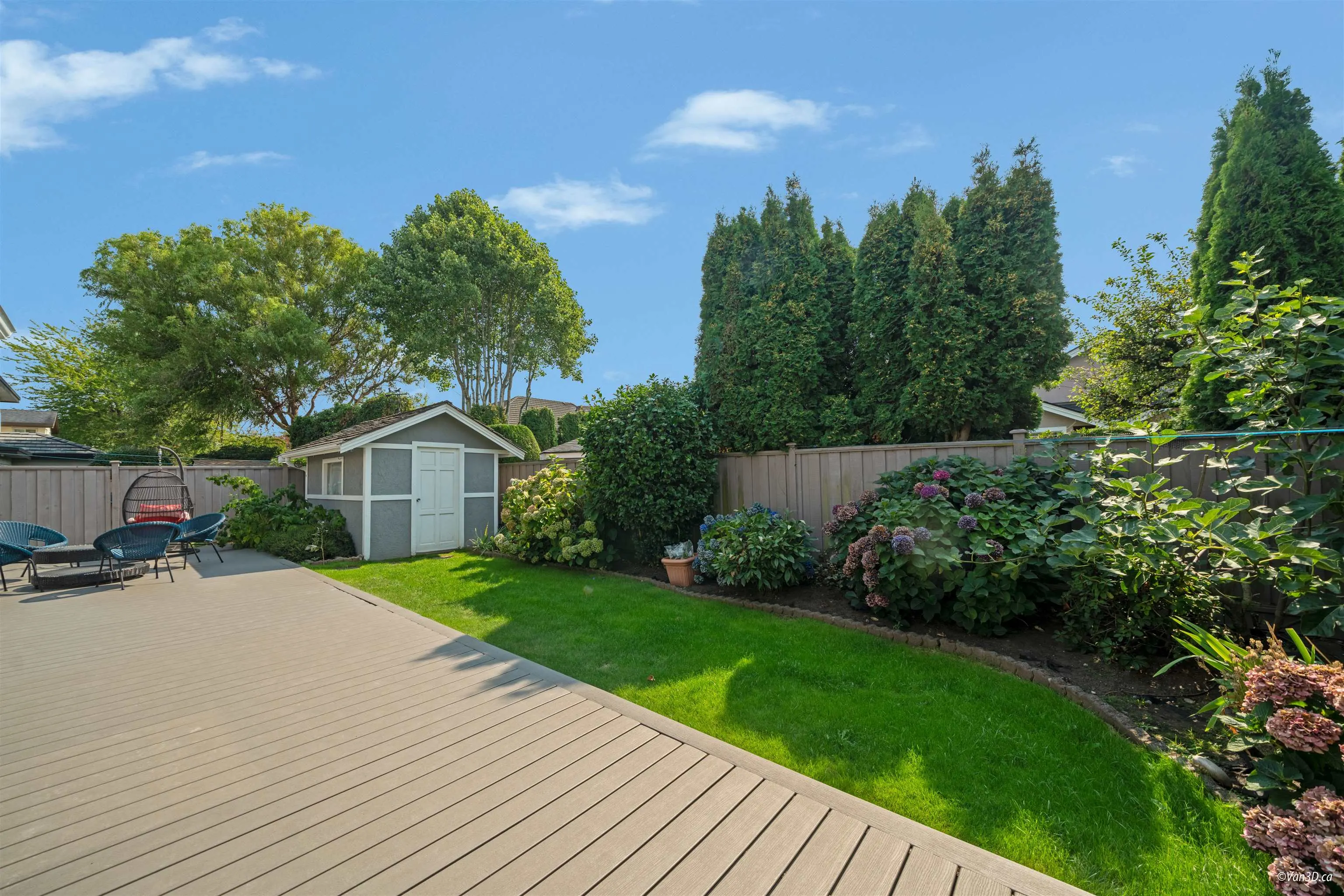 9420 Laka Drive