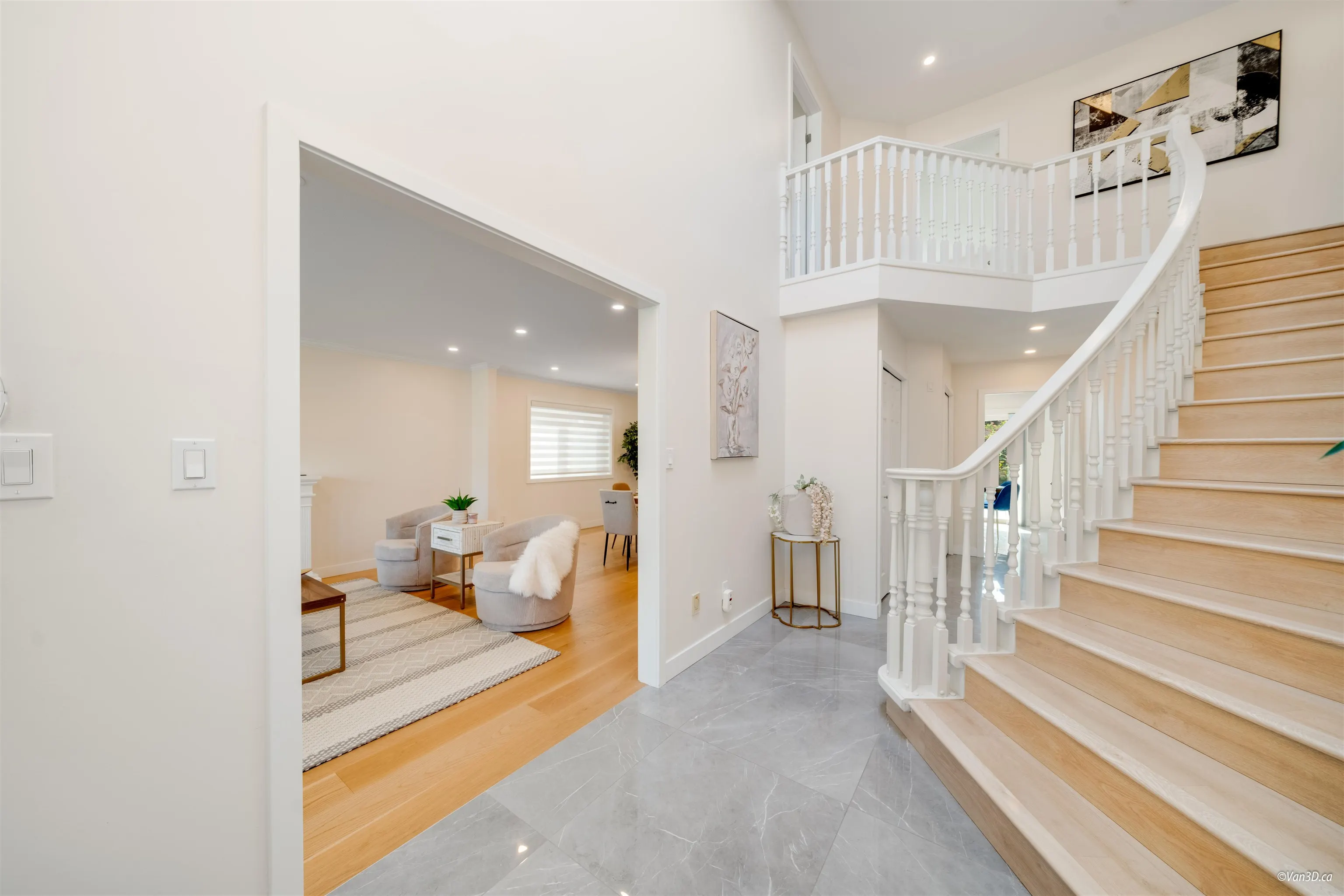 9420 Laka Drive