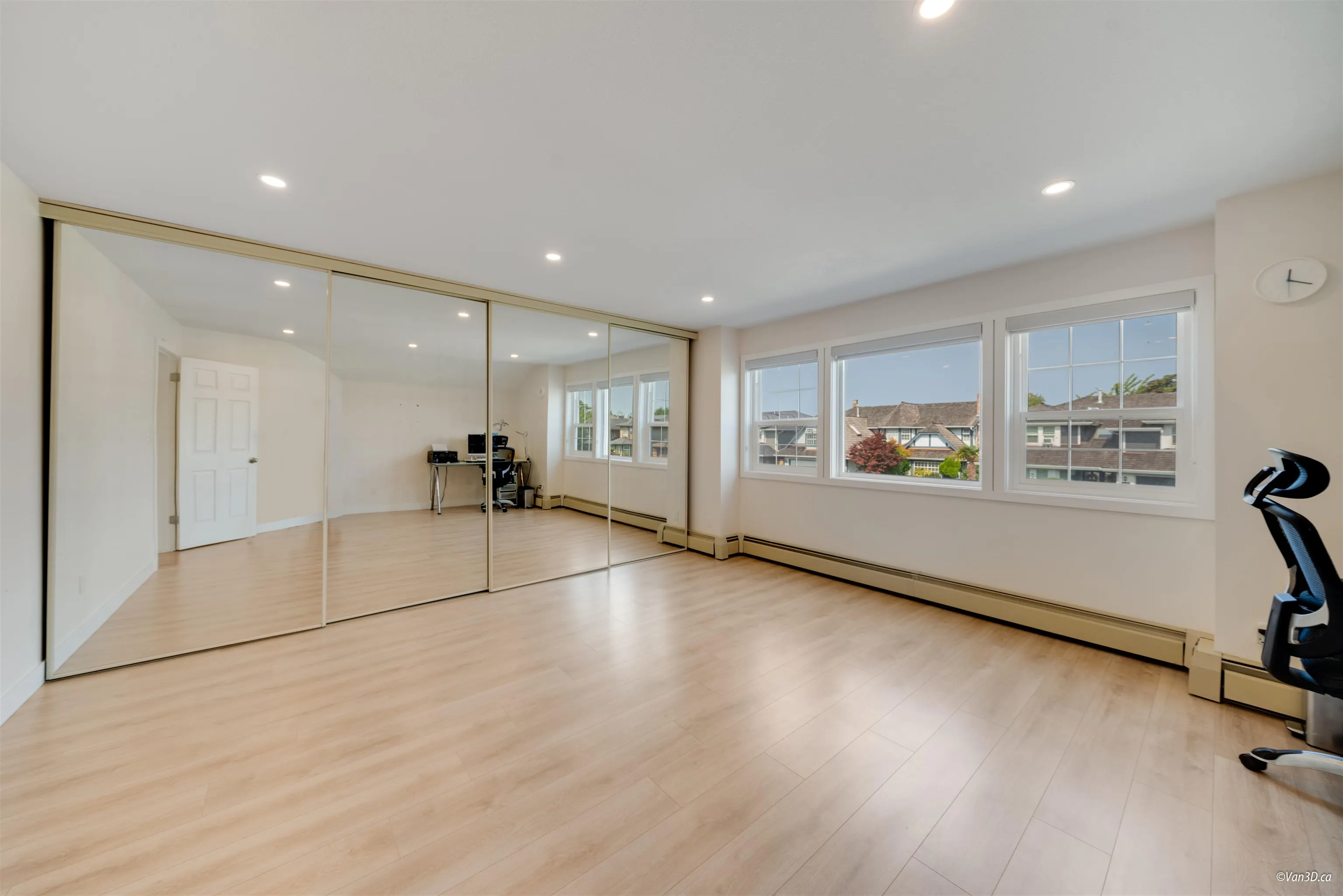 9420 Laka Drive