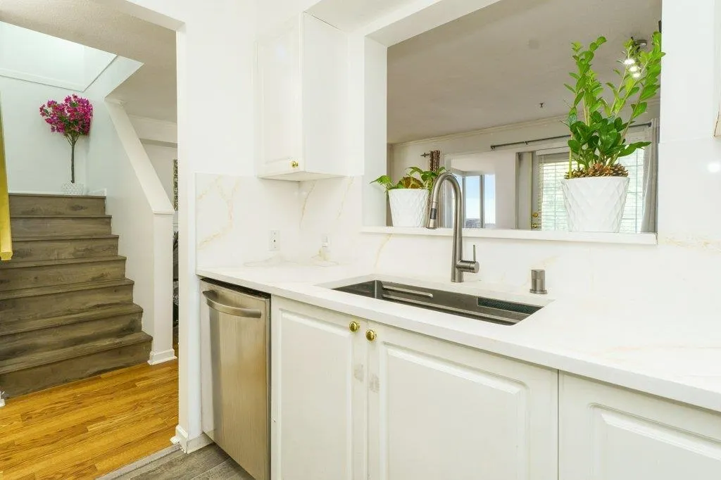 106 15258 105 Avenue