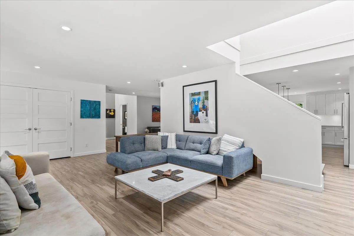 5664 Marine Drive