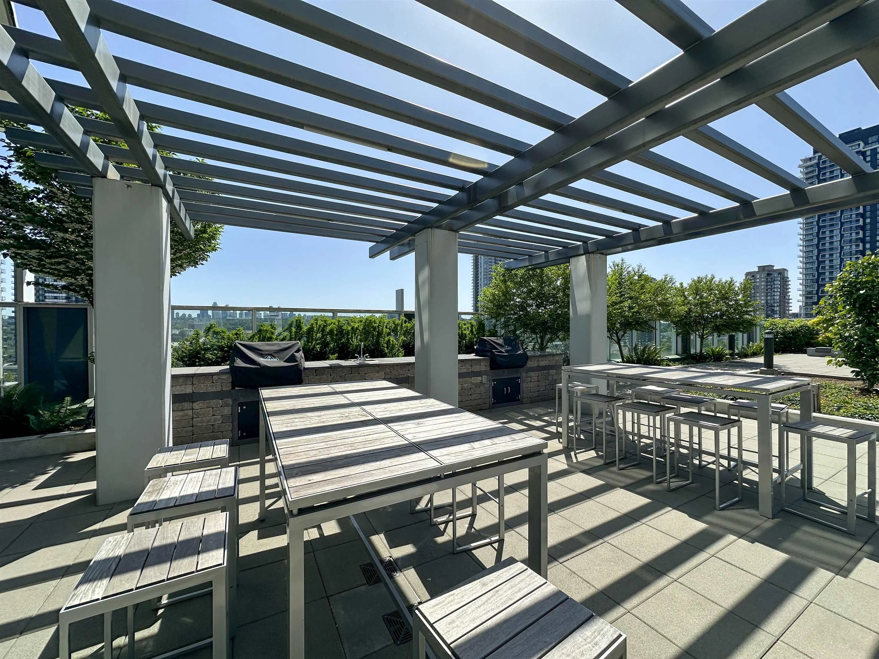 801 2085 Skyline Court