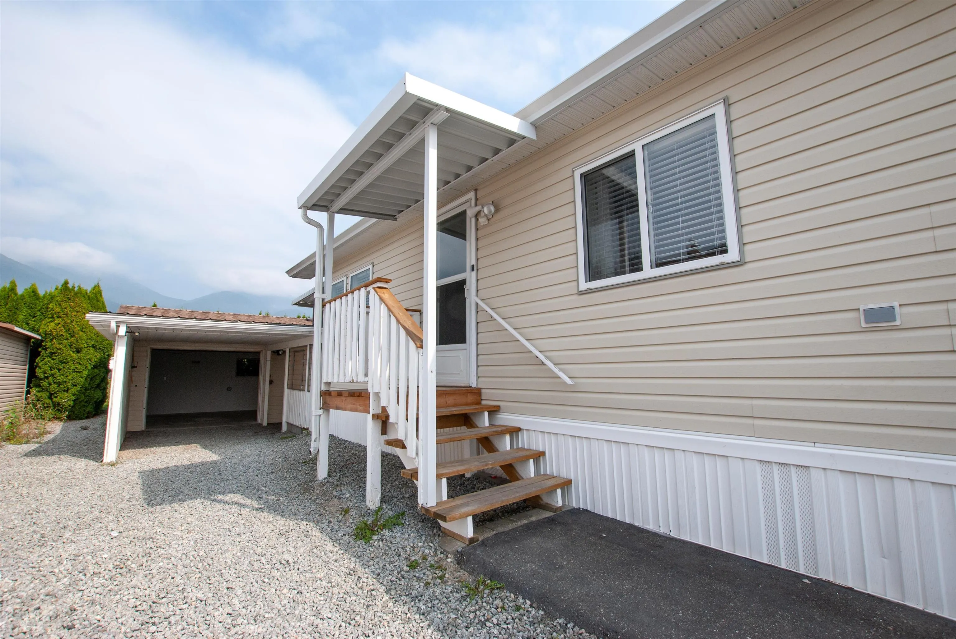 91 41168 Lougheed Highway
