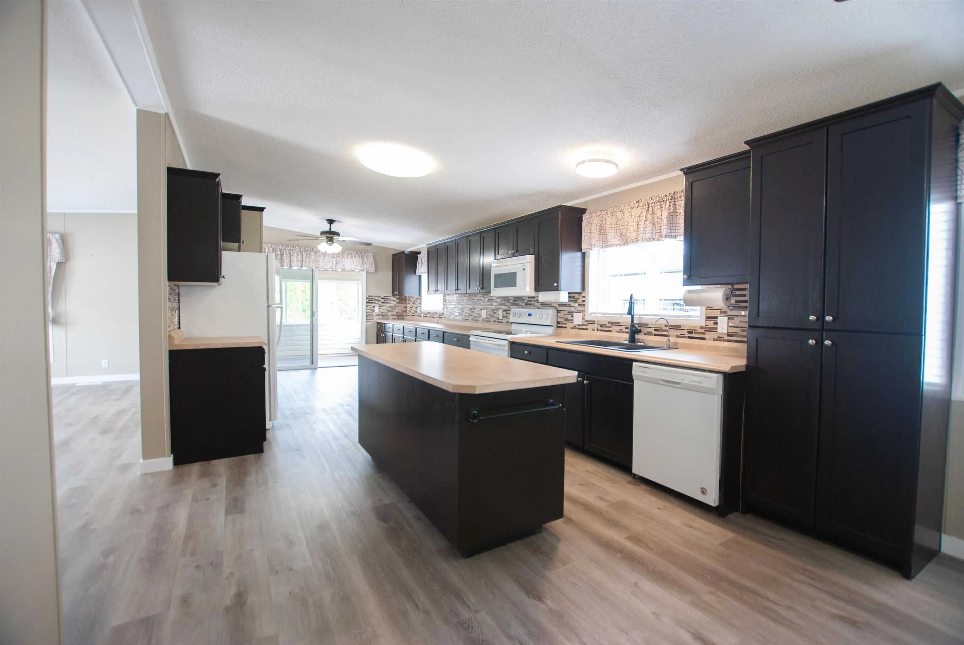 91 41168 Lougheed Highway