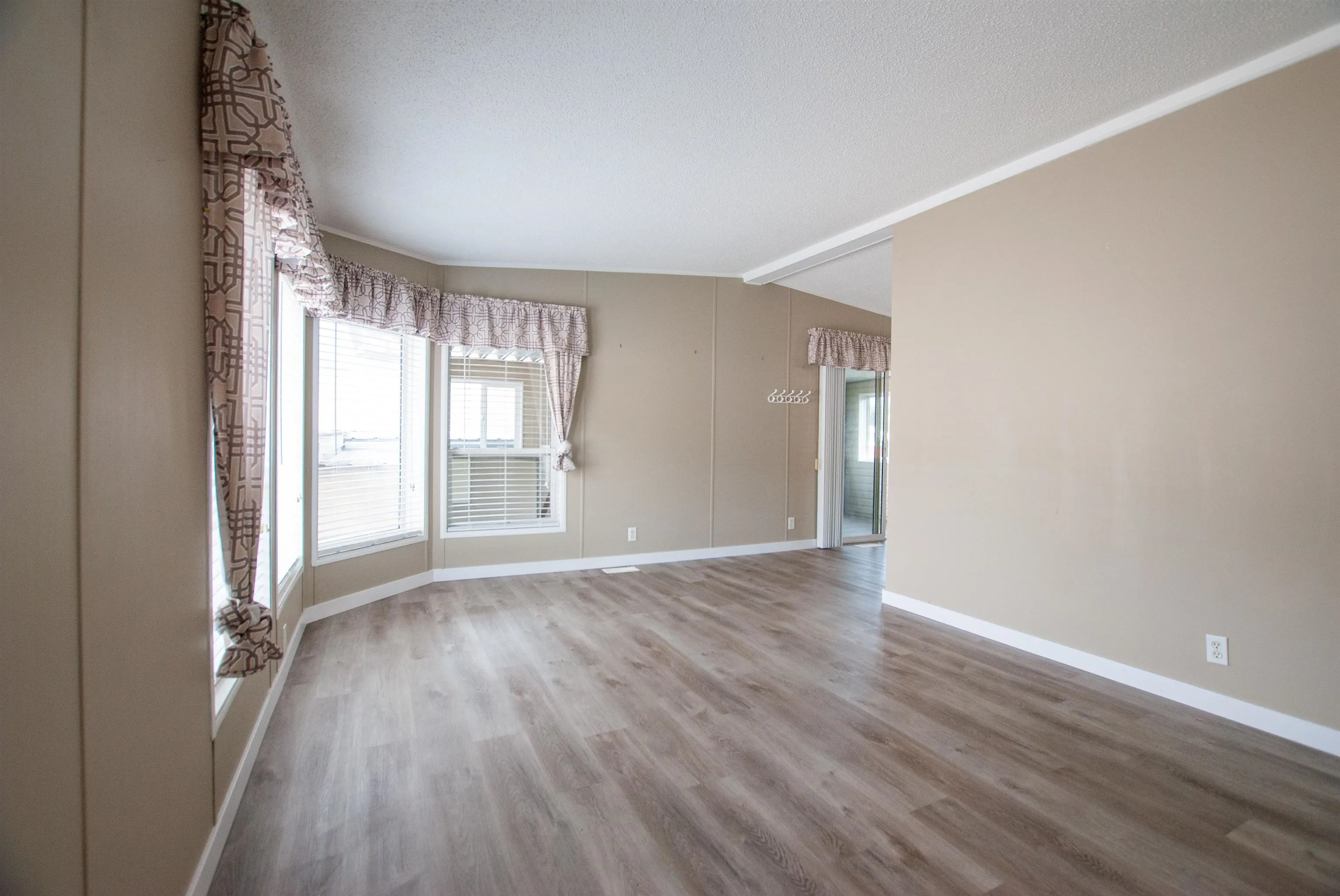 91 41168 Lougheed Highway