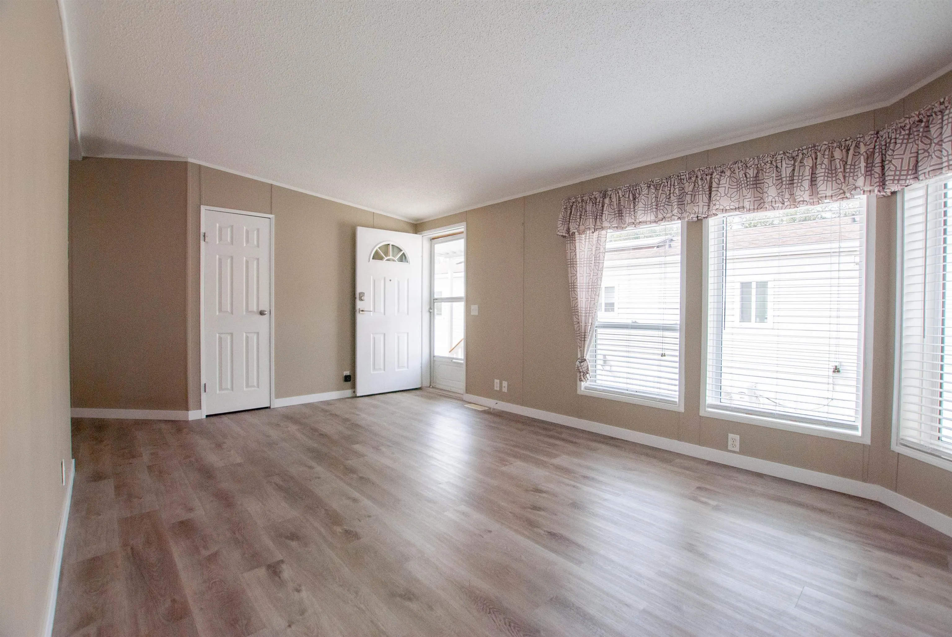 91 41168 Lougheed Highway
