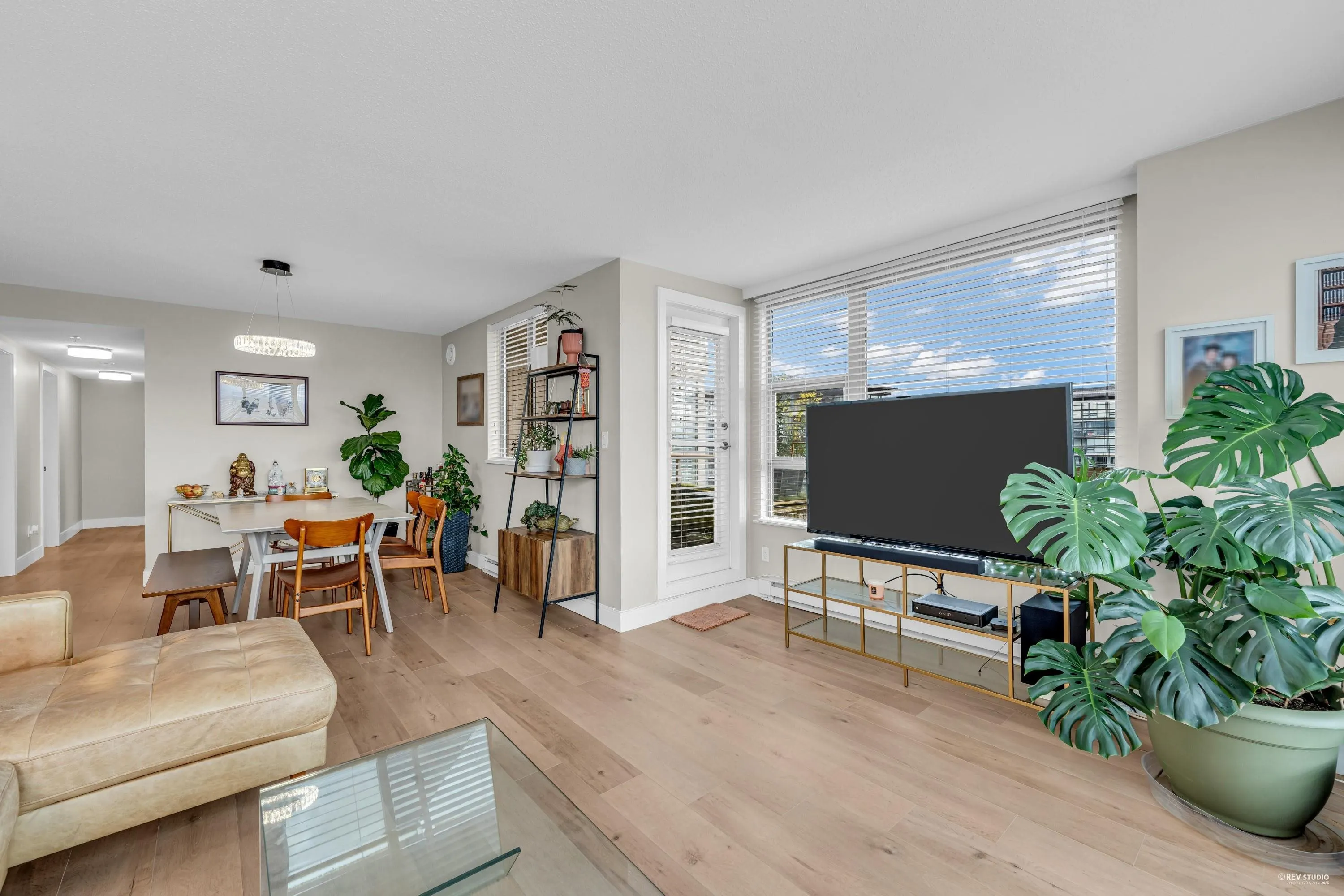 1602 8238 Saba Road