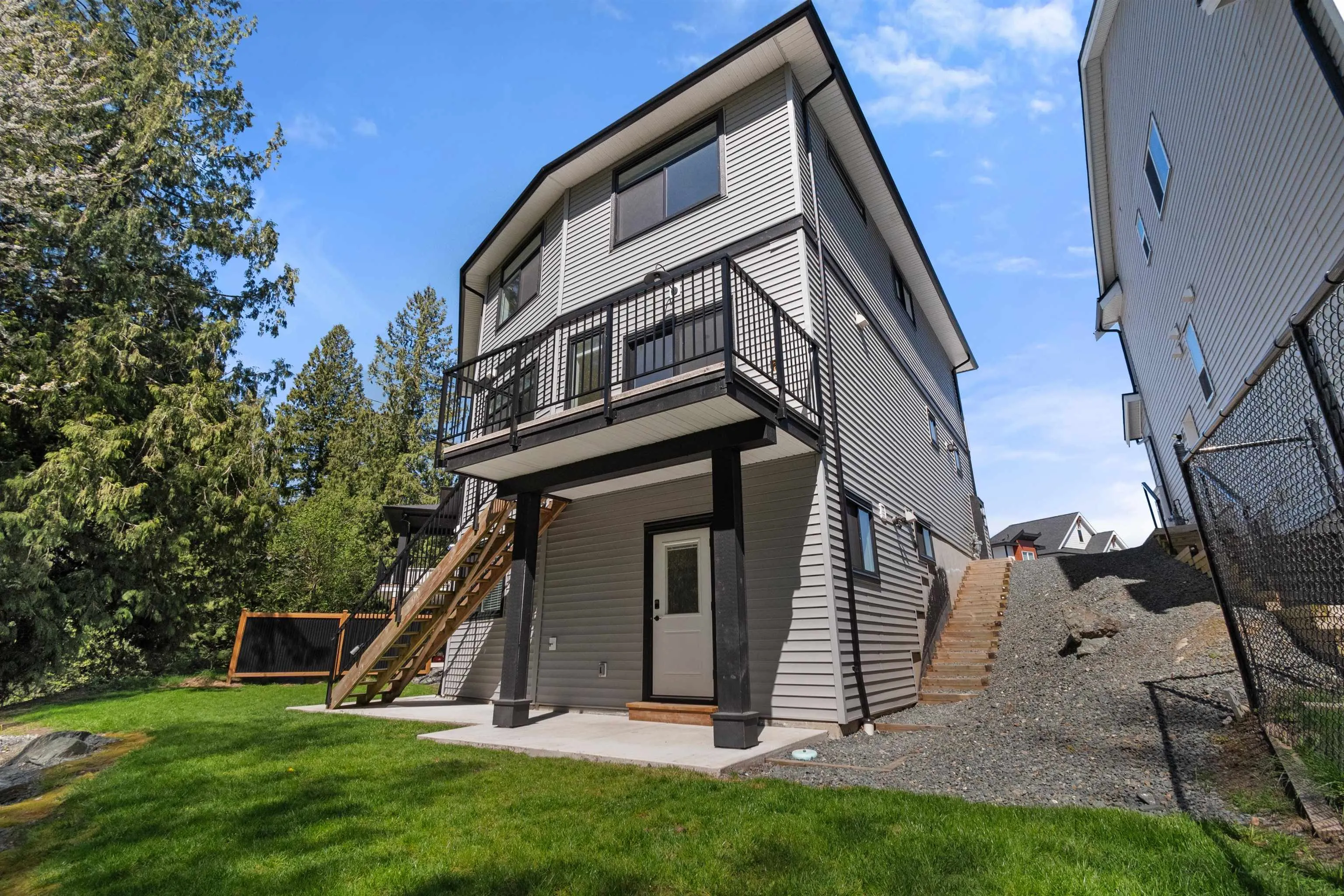 4 46379 Uplands Road
