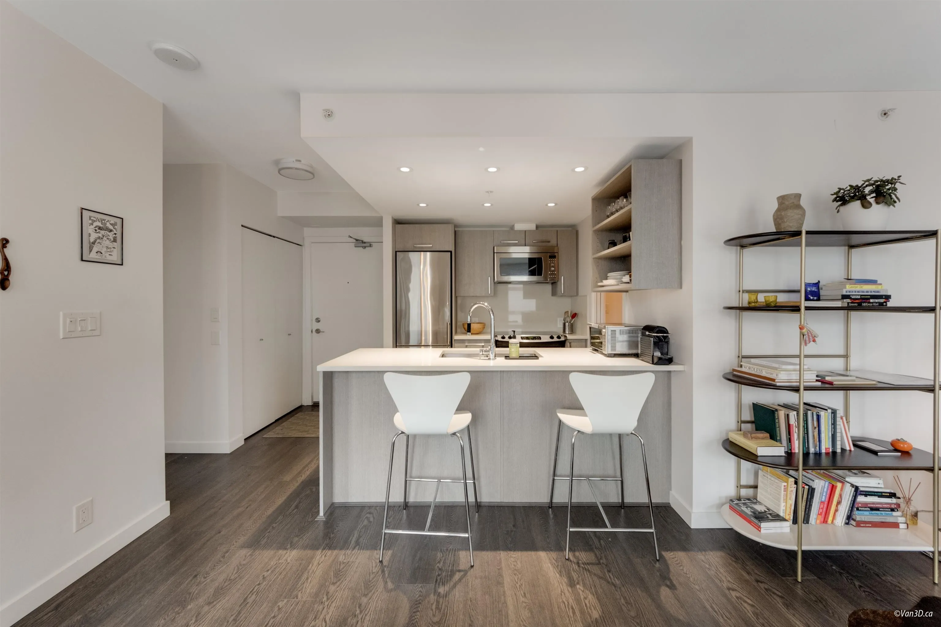 804 983 E Hastings Street