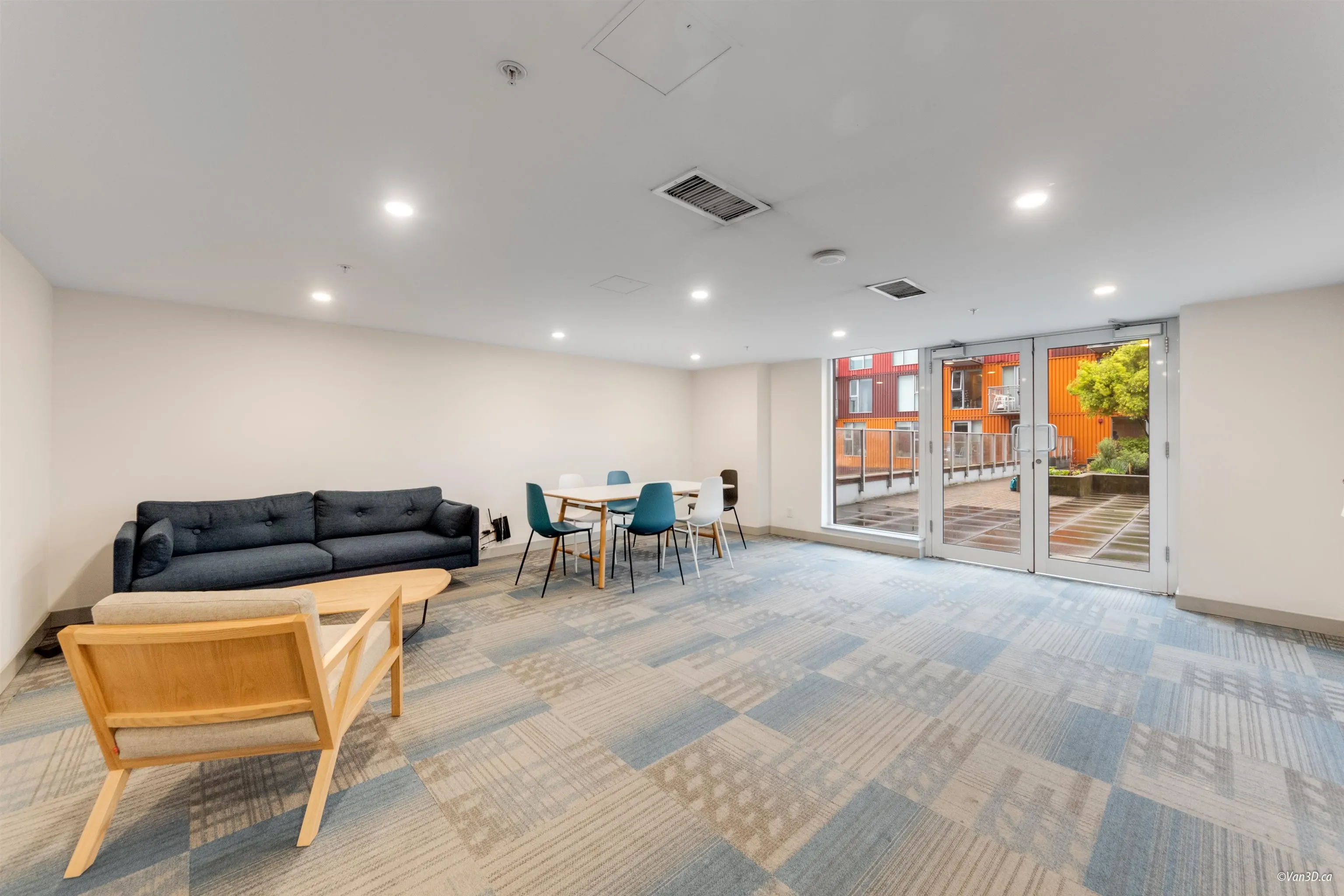 804 983 E Hastings Street