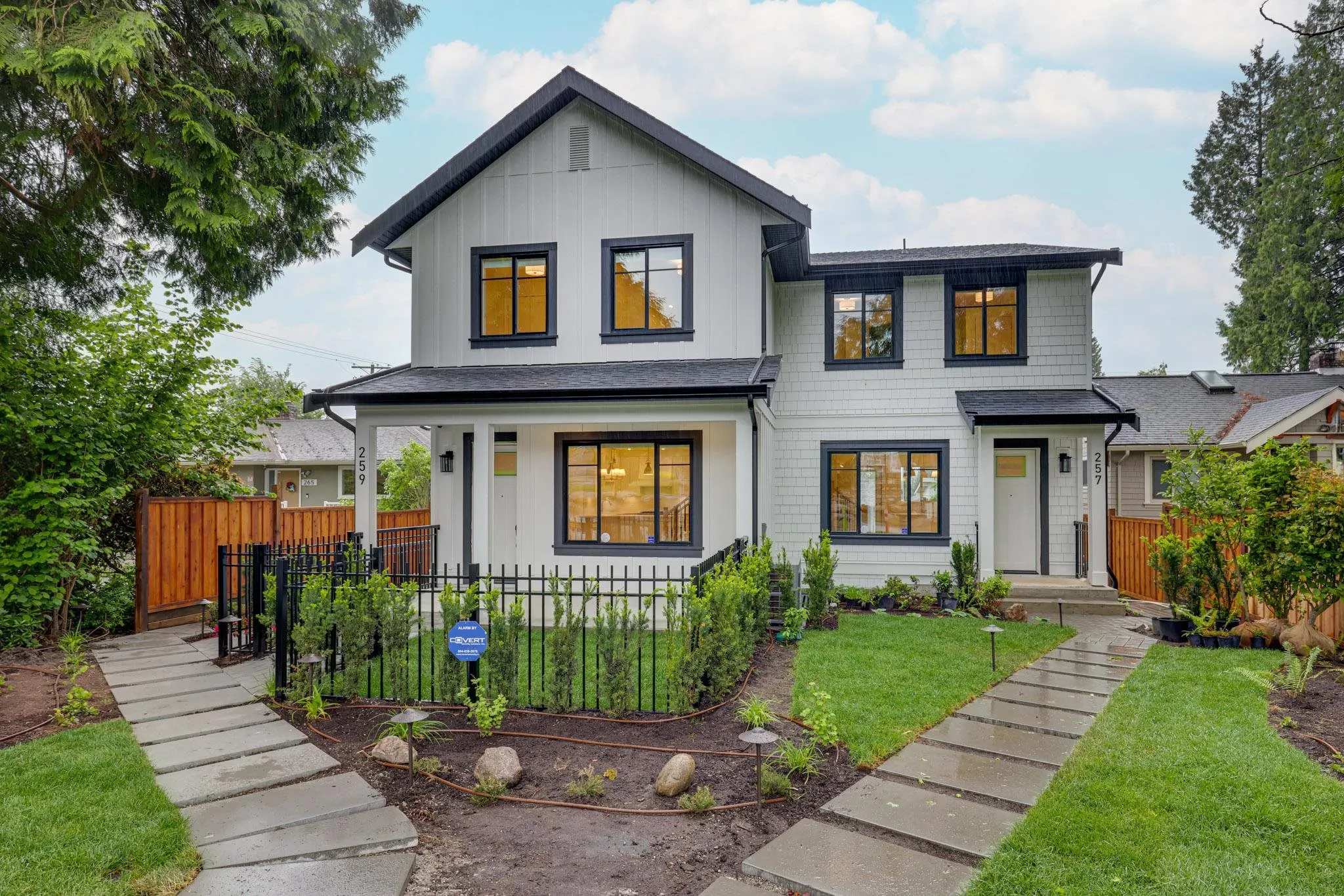 259 E 23rd Street