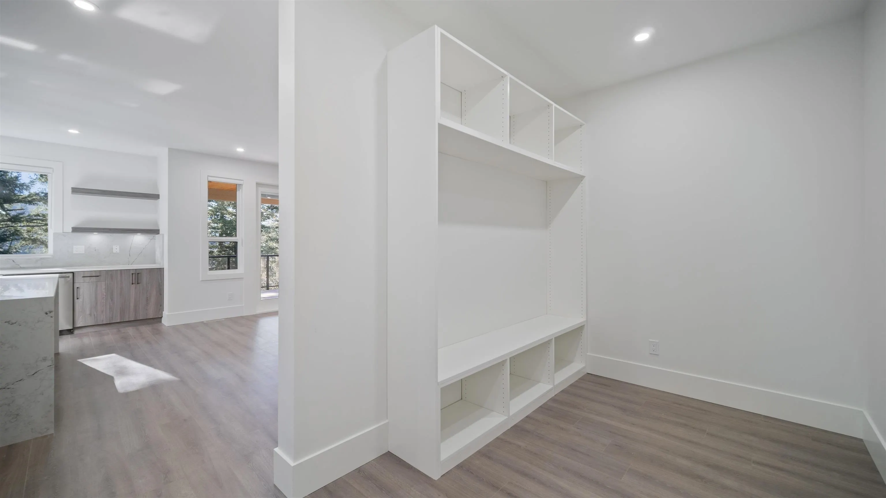 5614 Crimson Ridge