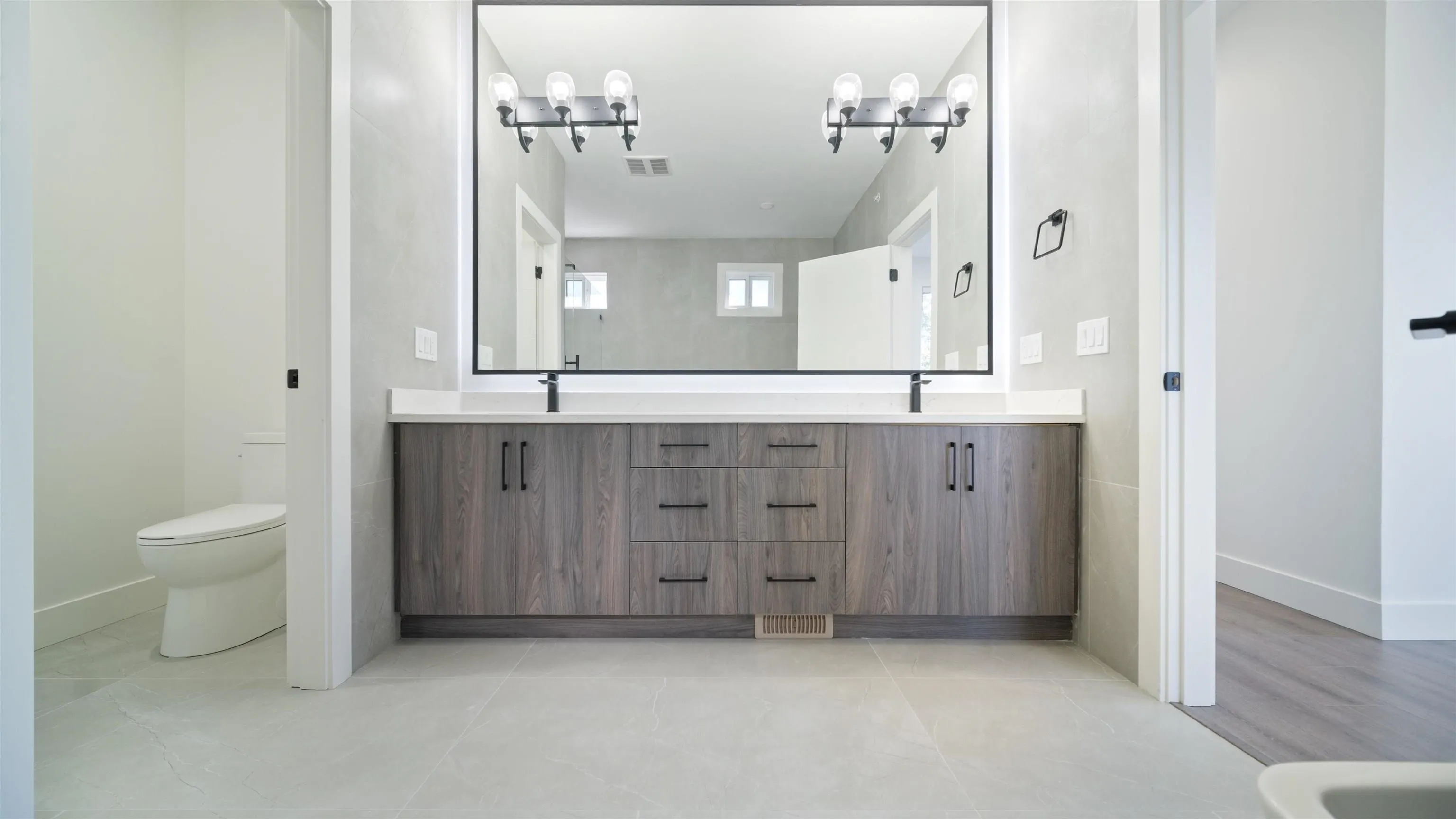 5614 Crimson Ridge