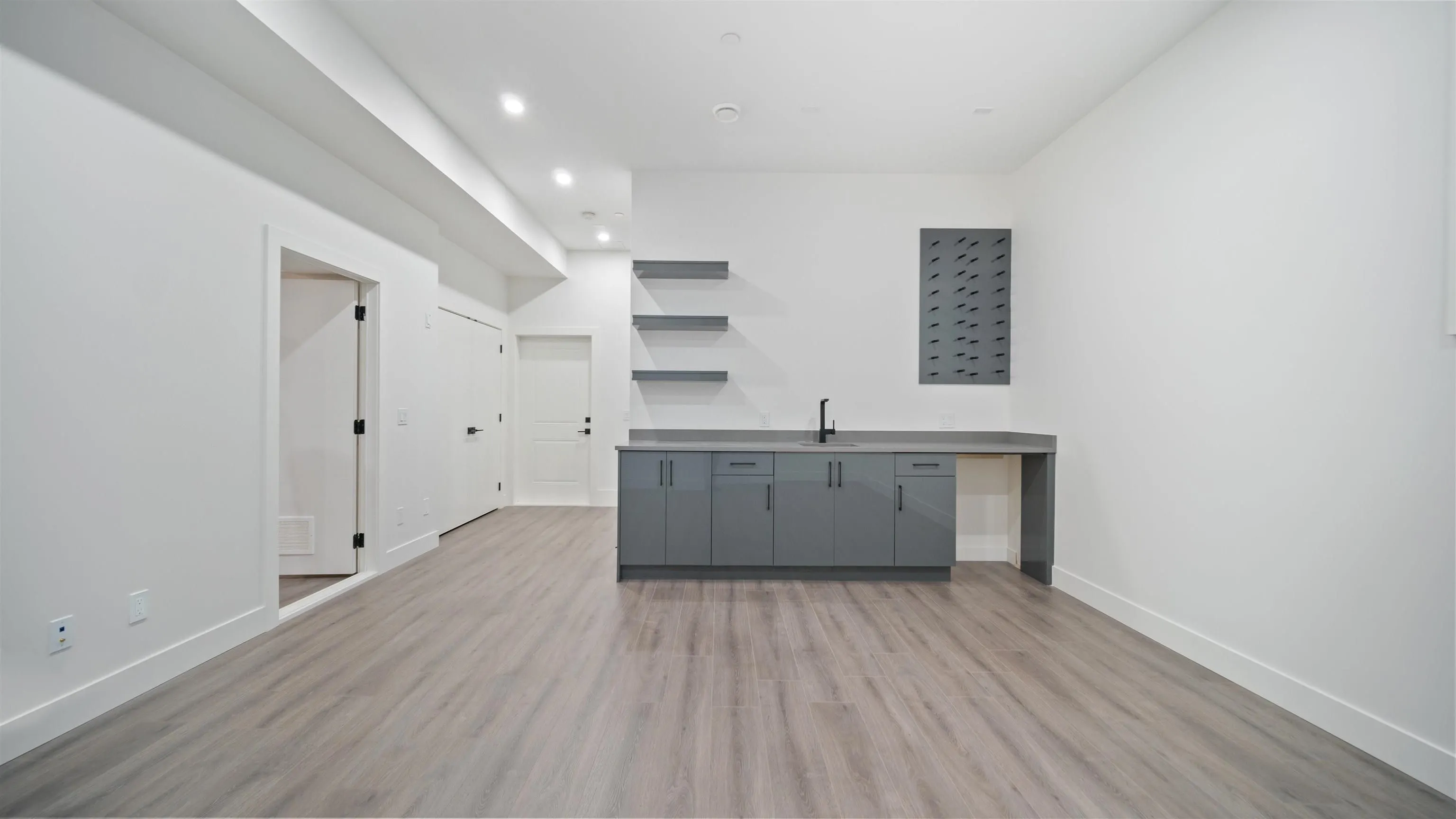 5614 Crimson Ridge